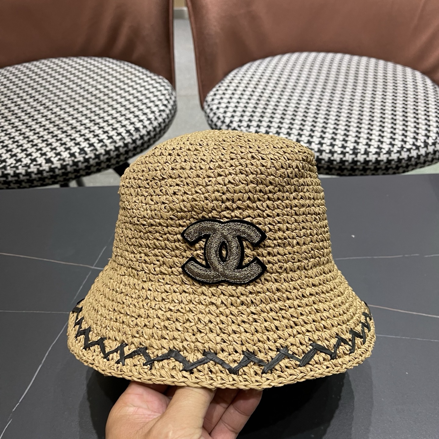 CHANEL香奈儿 韩版编织草帽女度假沙滩帽可折叠透气水桶遮阳帽韩版百搭渔夫帽夏