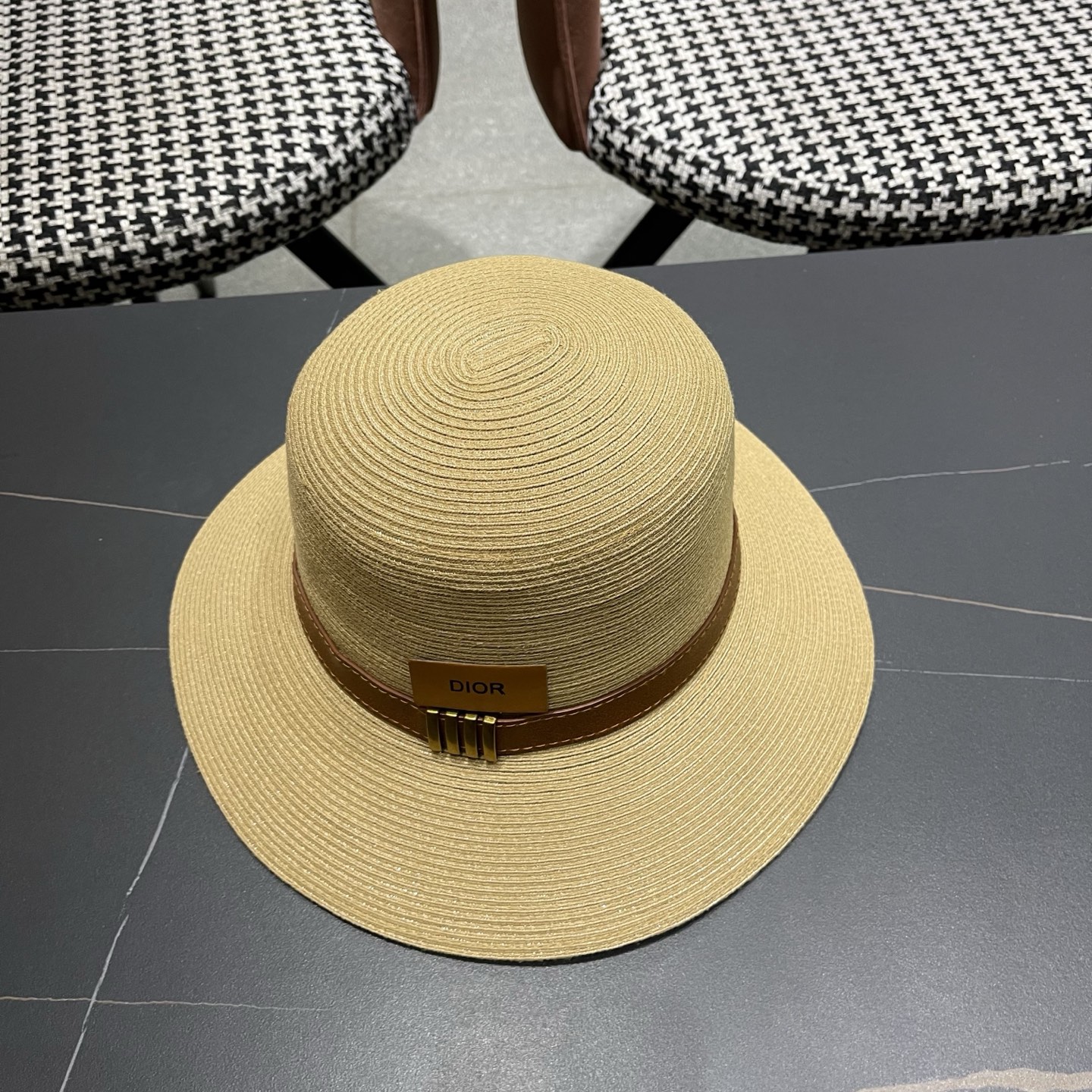 Dior迪奥 优雅气质草编遮阳渔夫帽子女夏季出游时尚百搭大檐防晒太阳帽草帽