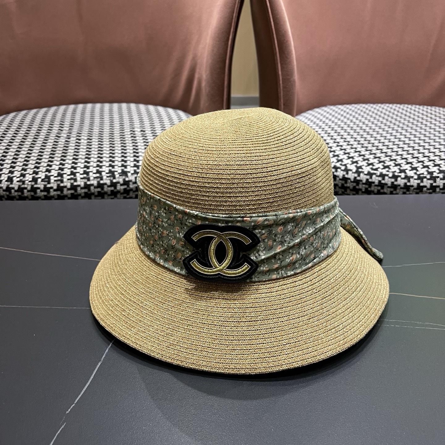 新款Chanel香奈儿草帽，高端定制缎面zhidi蝴蝶结水桶软草帽，日本支持制作，遮阳防晒百搭 简约优雅