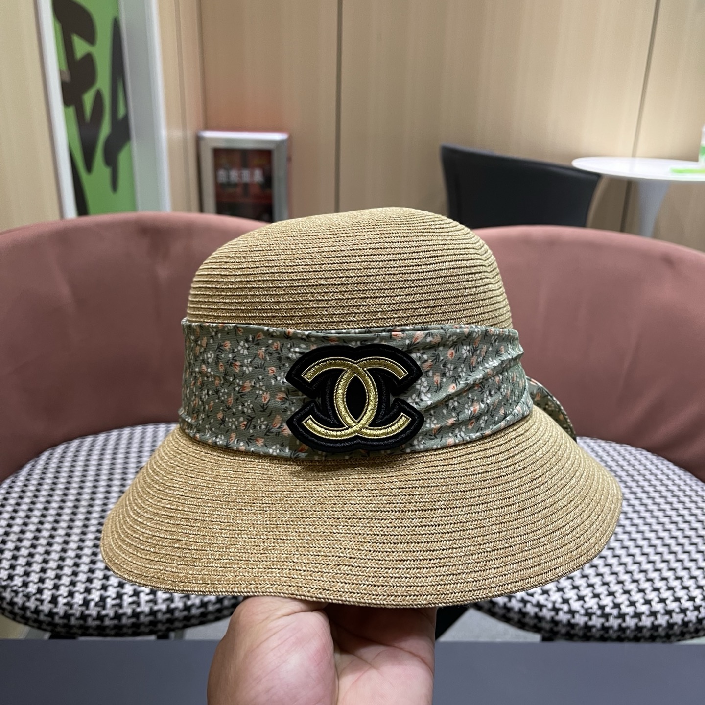 新款Chanel香奈儿草帽，高端定制缎面zhidi蝴蝶结水桶软草帽，日本支持制作，遮阳防晒百搭 简约优雅