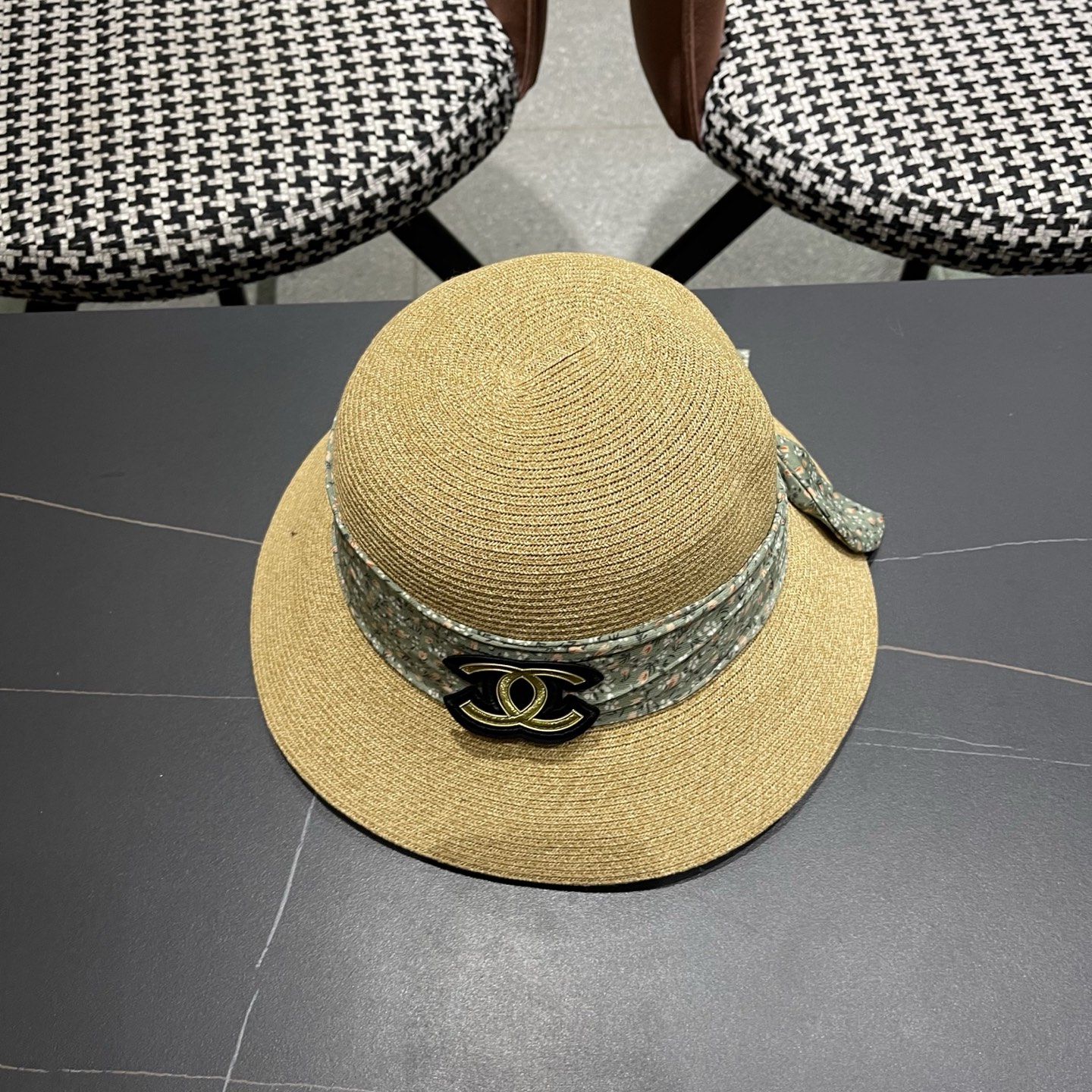 新款Chanel香奈儿草帽，高端定制缎面zhidi蝴蝶结水桶软草帽，日本支持制作，遮阳防晒百搭 简约优雅