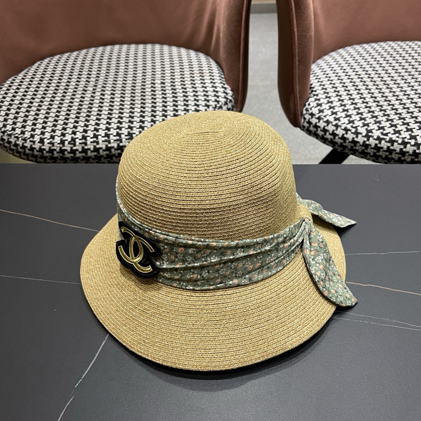 新款Chanel香奈儿草帽，高端定制缎面zhidi蝴蝶结水桶软草帽，日本支持制作，遮阳防晒百搭 简约优雅
