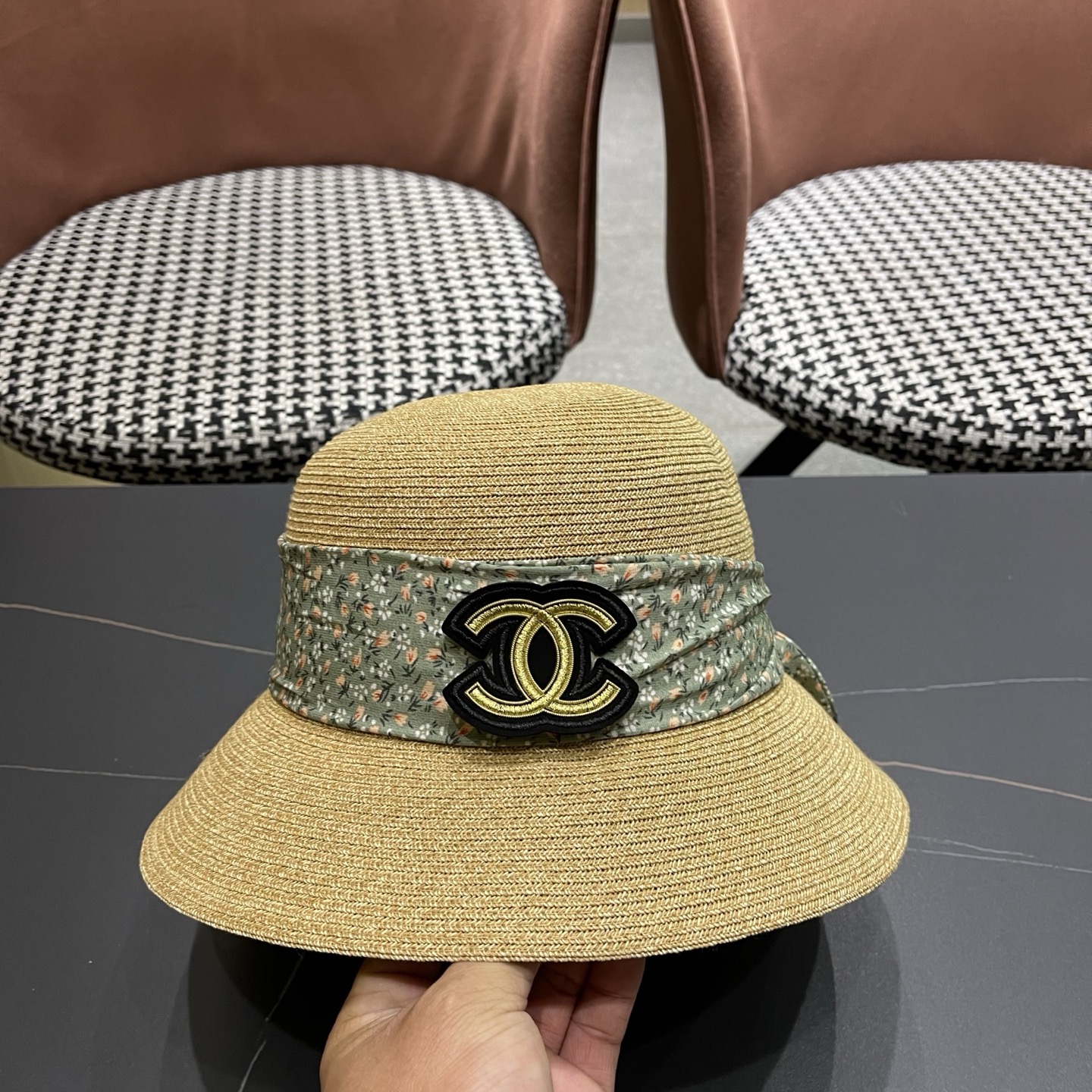 新款Chanel香奈儿草帽，高端定制缎面zhidi蝴蝶结水桶软草帽，日本支持制作，遮阳防晒百搭 简约优雅