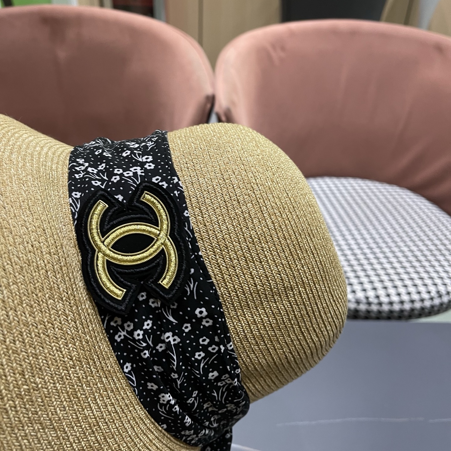 新款Chanel香奈儿草帽，高端定制缎面zhidi蝴蝶结水桶软草帽，日本支持制作，遮阳防晒百搭 简约优雅