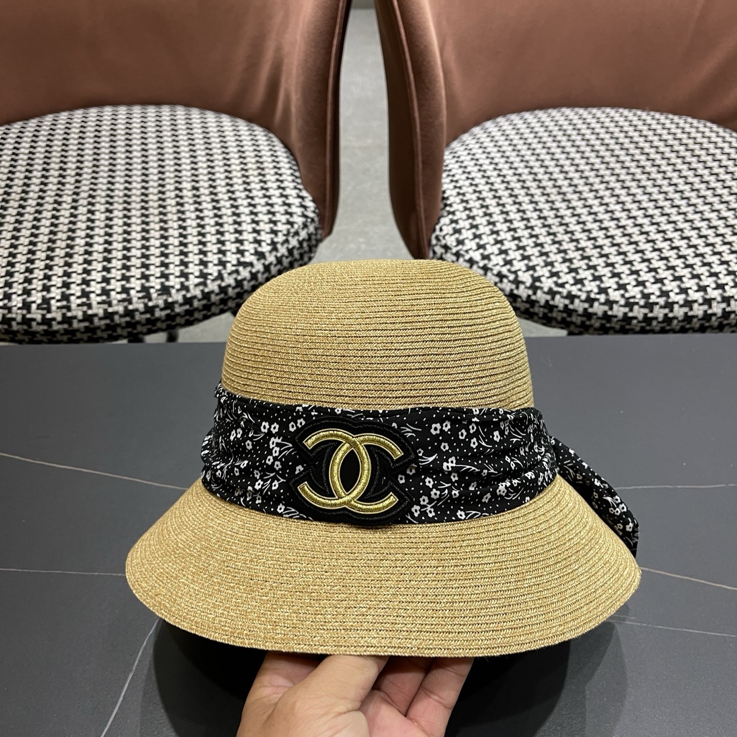 新款Chanel香奈儿草帽，高端定制缎面zhidi蝴蝶结水桶软草帽，日本支持制作，遮阳防晒百搭 简约优雅