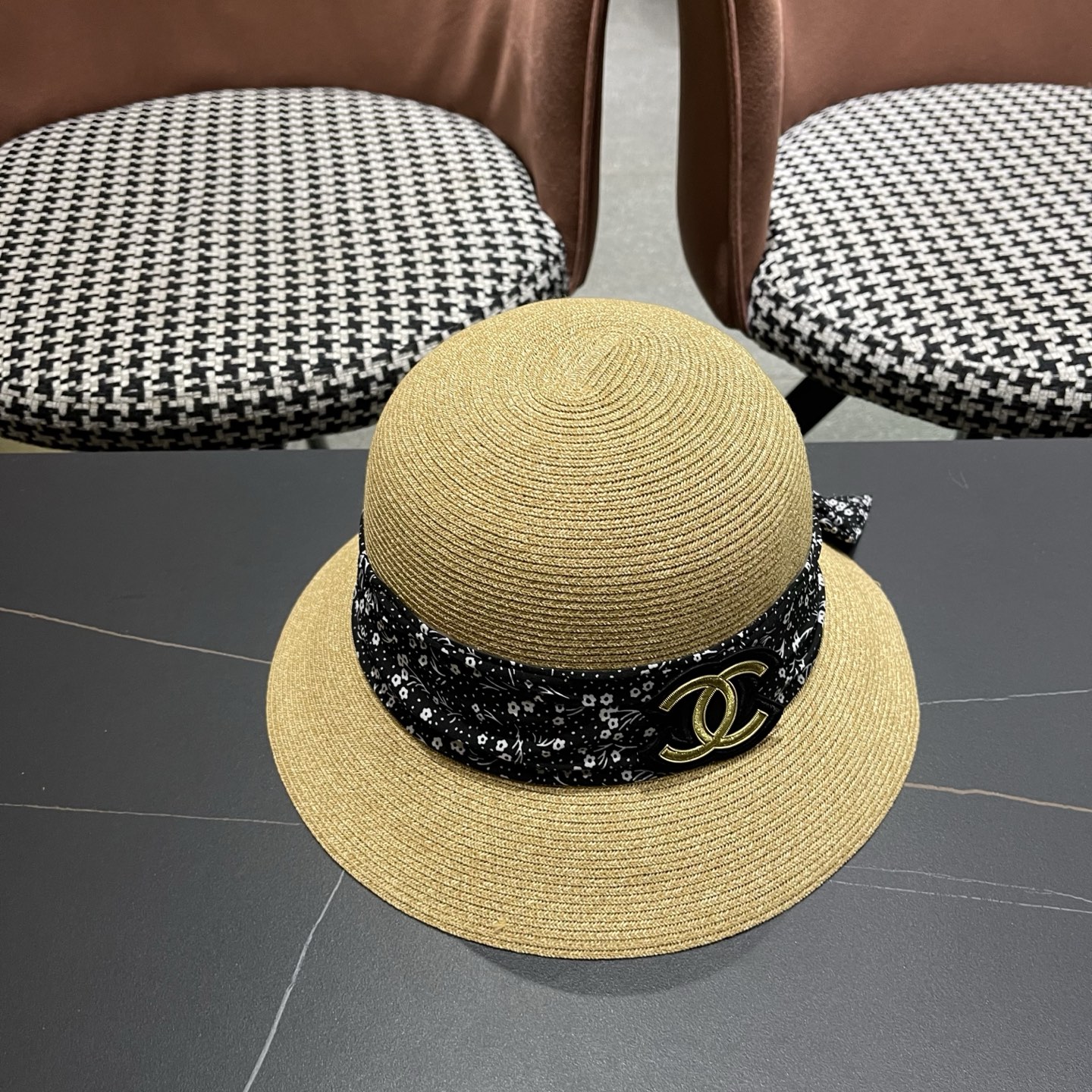 新款Chanel香奈儿草帽，高端定制缎面zhidi蝴蝶结水桶软草帽，日本支持制作，遮阳防晒百搭 简约优雅