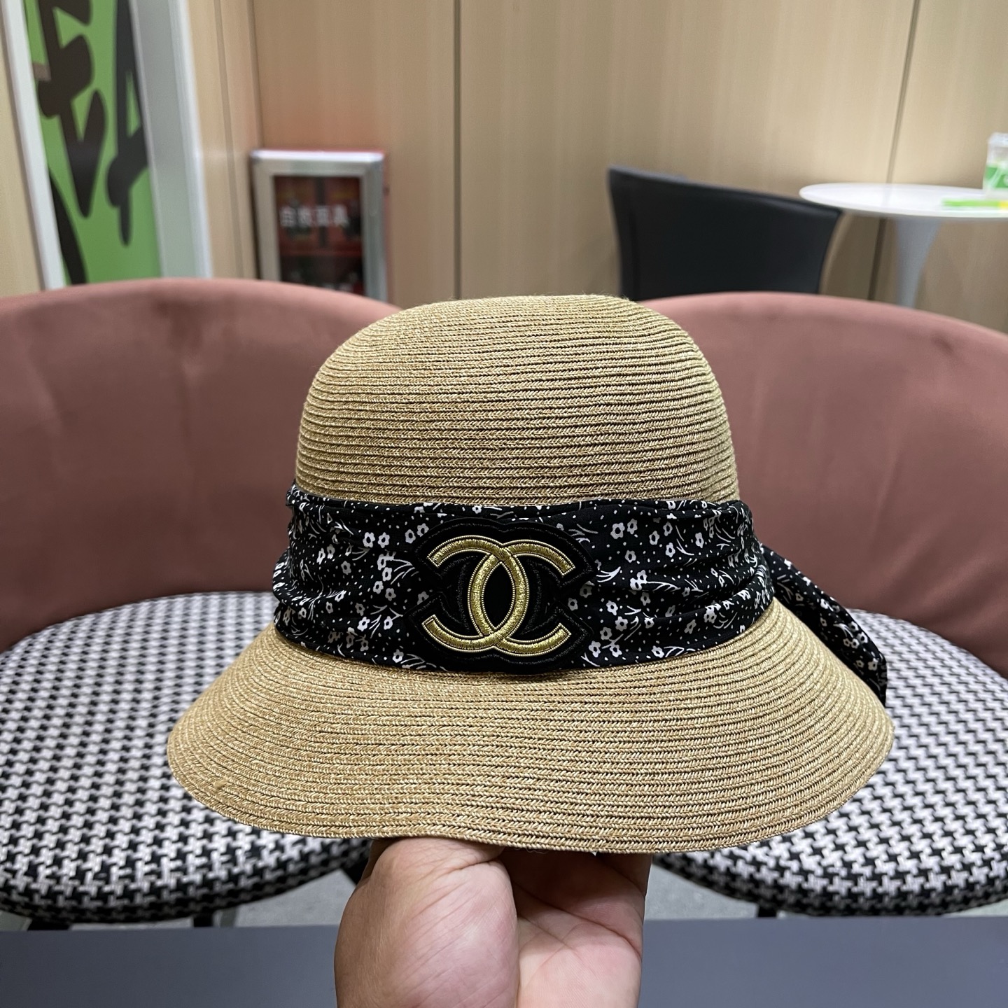 新款Chanel香奈儿草帽，高端定制缎面zhidi蝴蝶结水桶软草帽，日本支持制作，遮阳防晒百搭 简约优雅