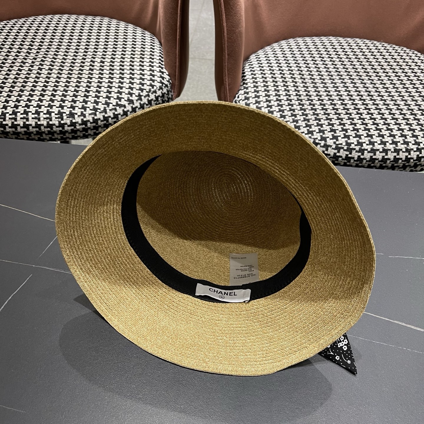 新款Chanel香奈儿草帽，高端定制缎面zhidi蝴蝶结水桶软草帽，日本支持制作，遮阳防晒百搭 简约优雅
