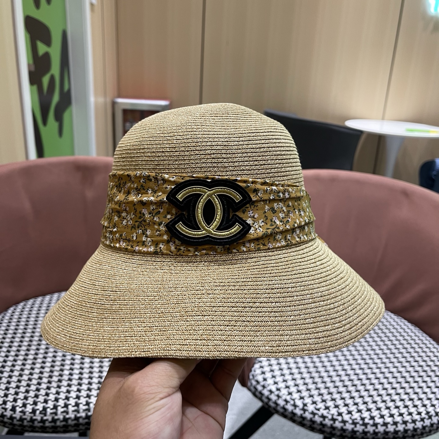 新款Chanel香奈儿草帽，高端定制缎面zhidi蝴蝶结水桶软草帽，日本支持制作，遮阳防晒百搭 简约优雅