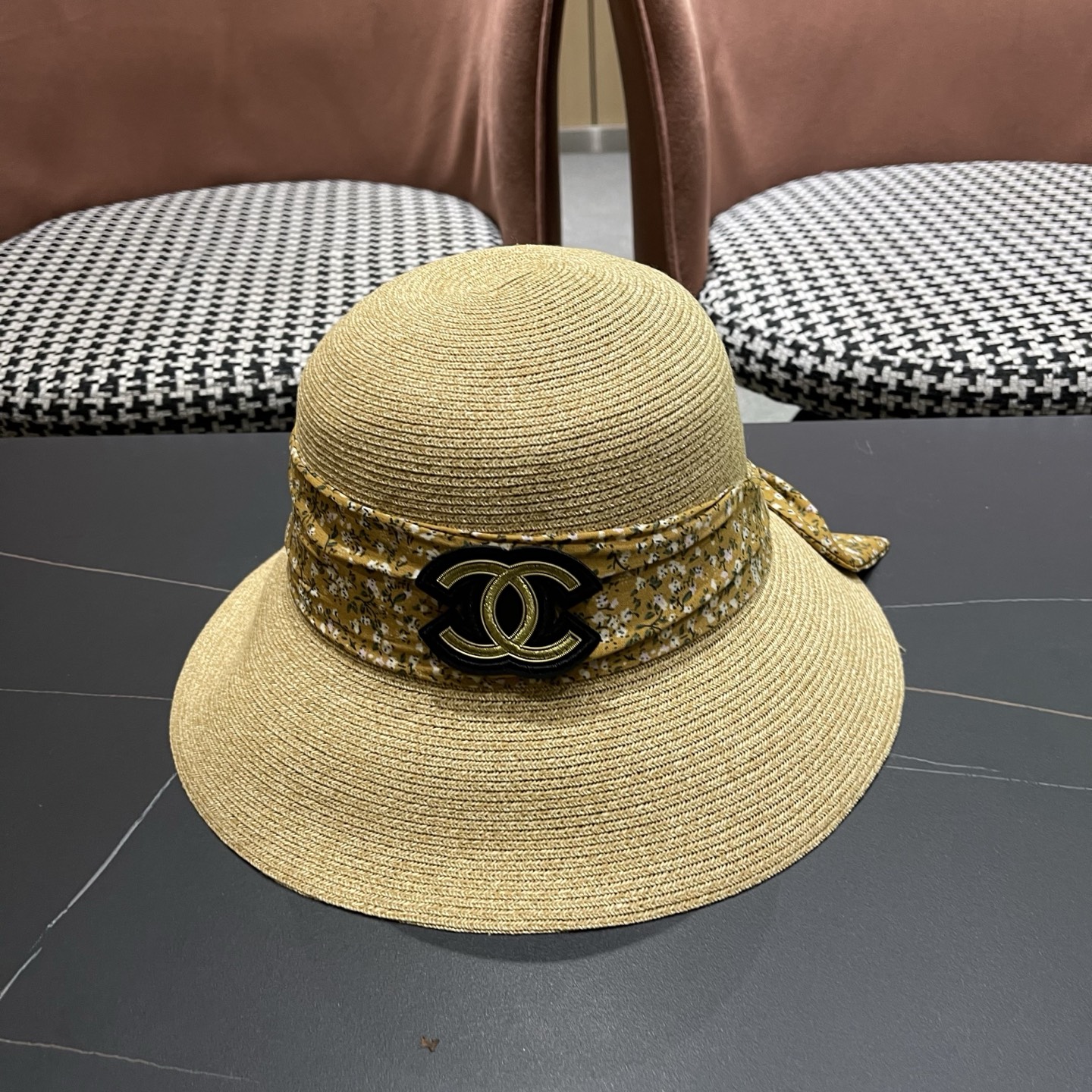 新款Chanel香奈儿草帽，高端定制缎面zhidi蝴蝶结水桶软草帽，日本支持制作，遮阳防晒百搭 简约优雅