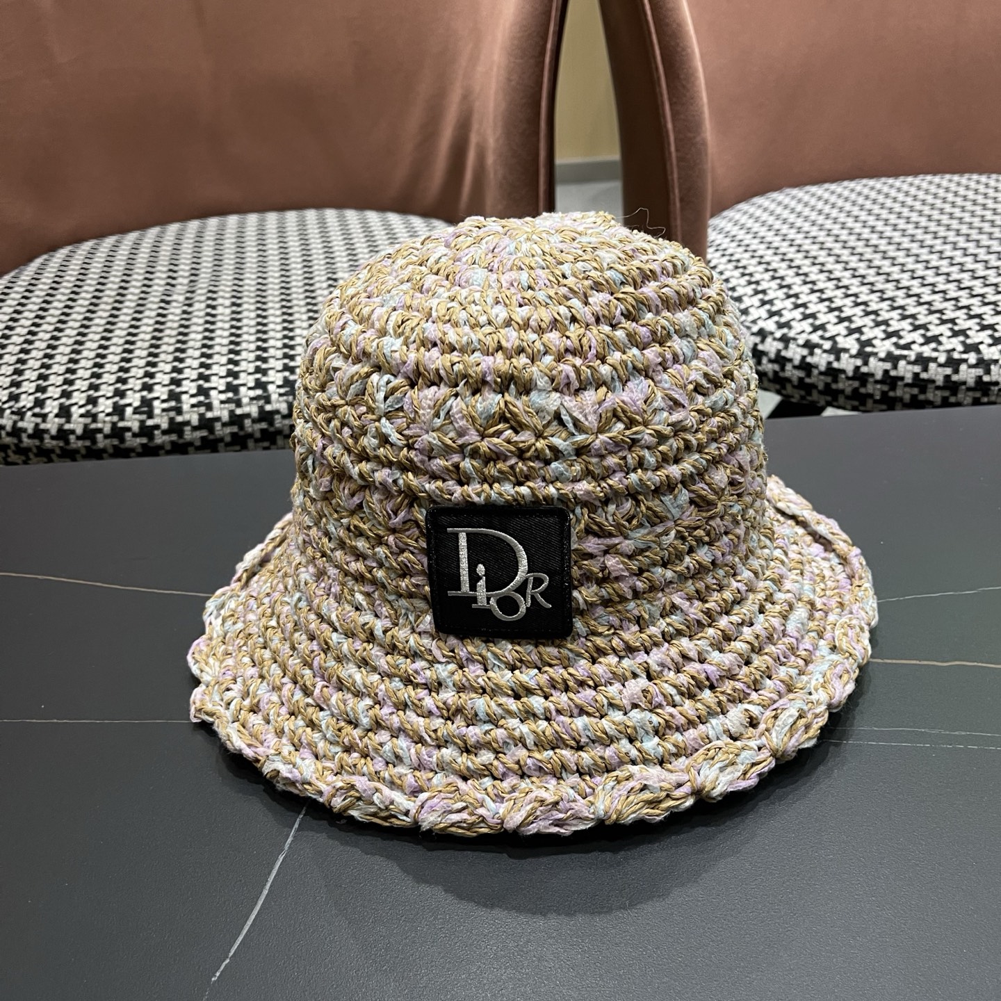 迪奥Dior 新款夏小香风大头围显脸小草帽度假遮阳防晒渔夫帽女