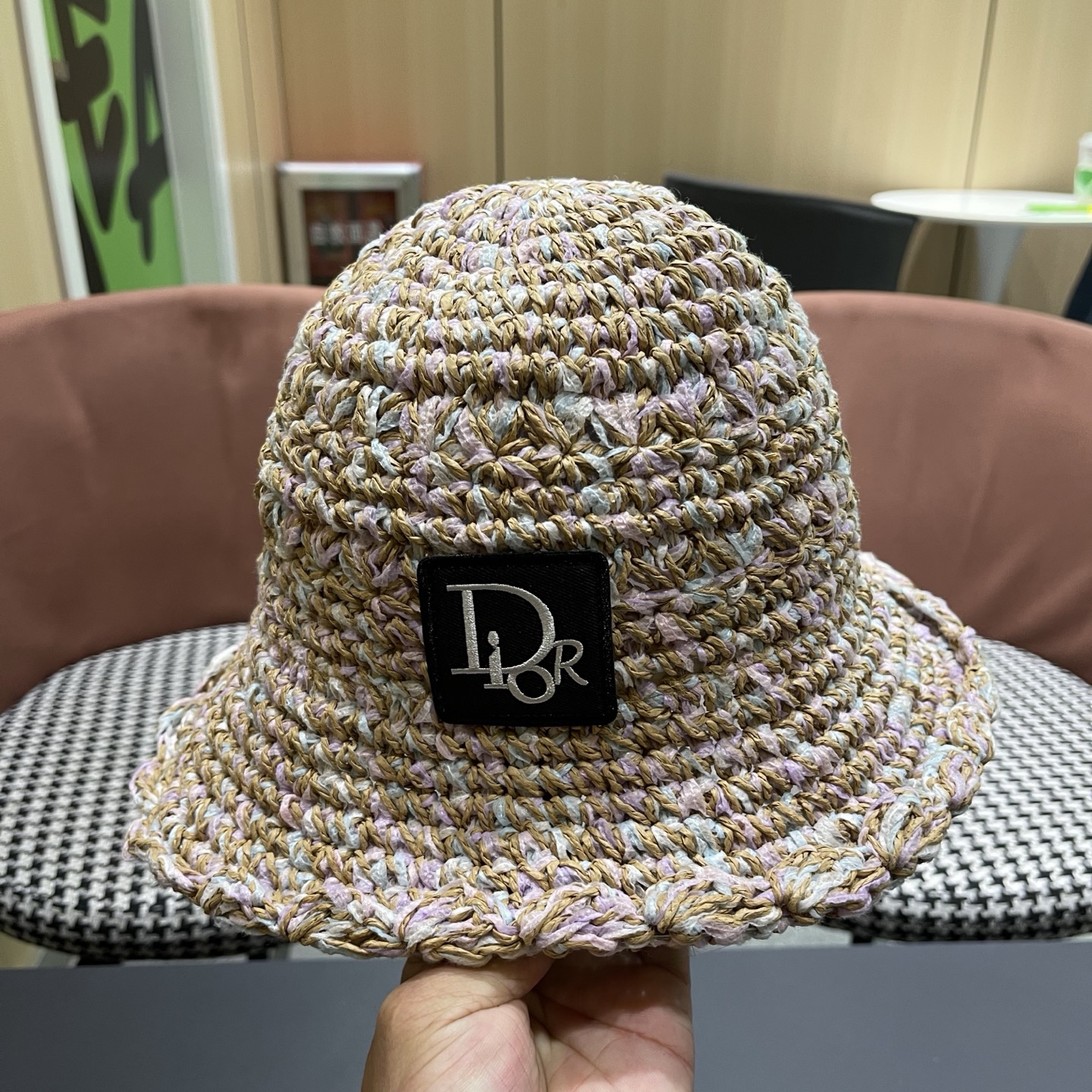 迪奥Dior 新款夏小香风大头围显脸小草帽度假遮阳防晒渔夫帽女