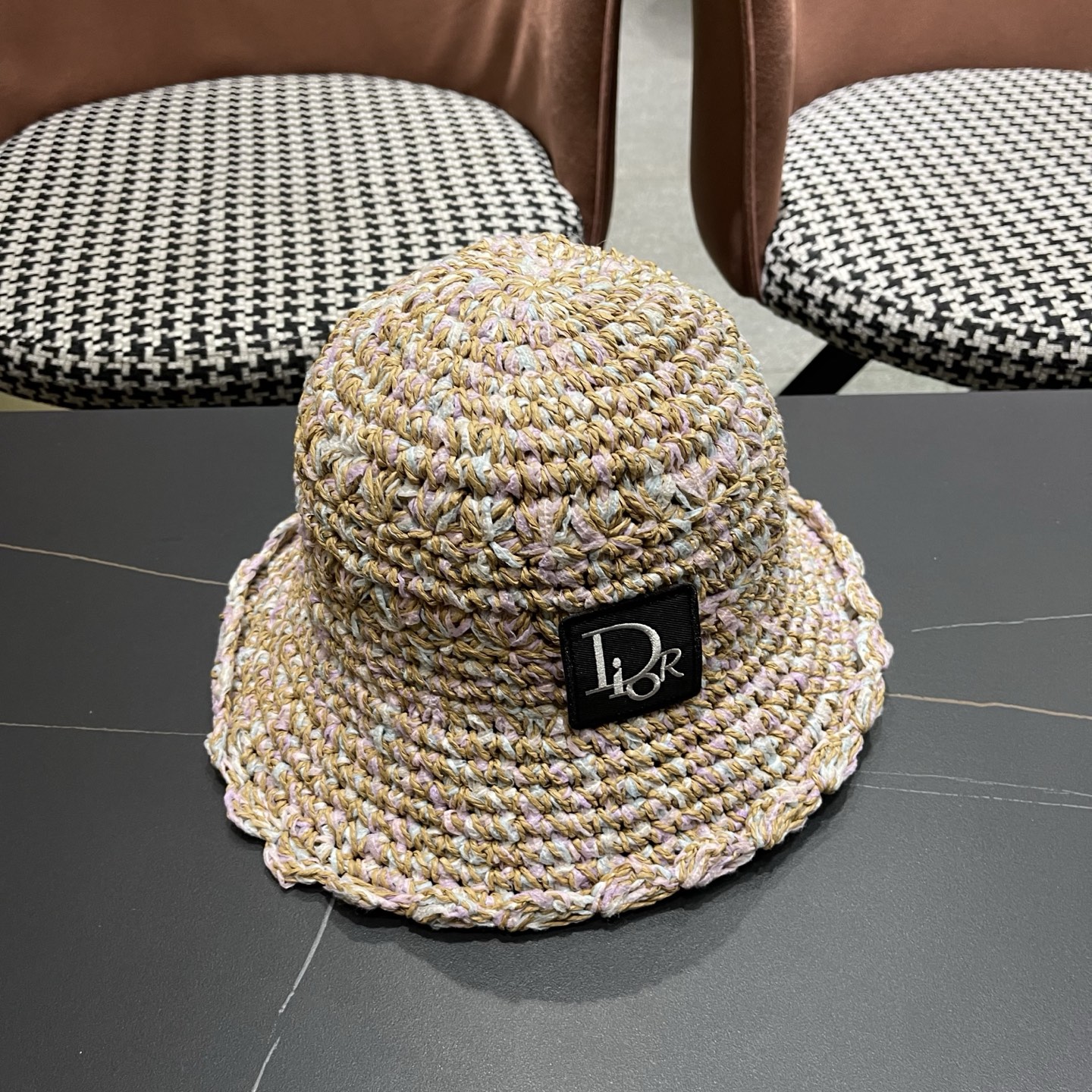 迪奥Dior 新款夏小香风大头围显脸小草帽度假遮阳防晒渔夫帽女