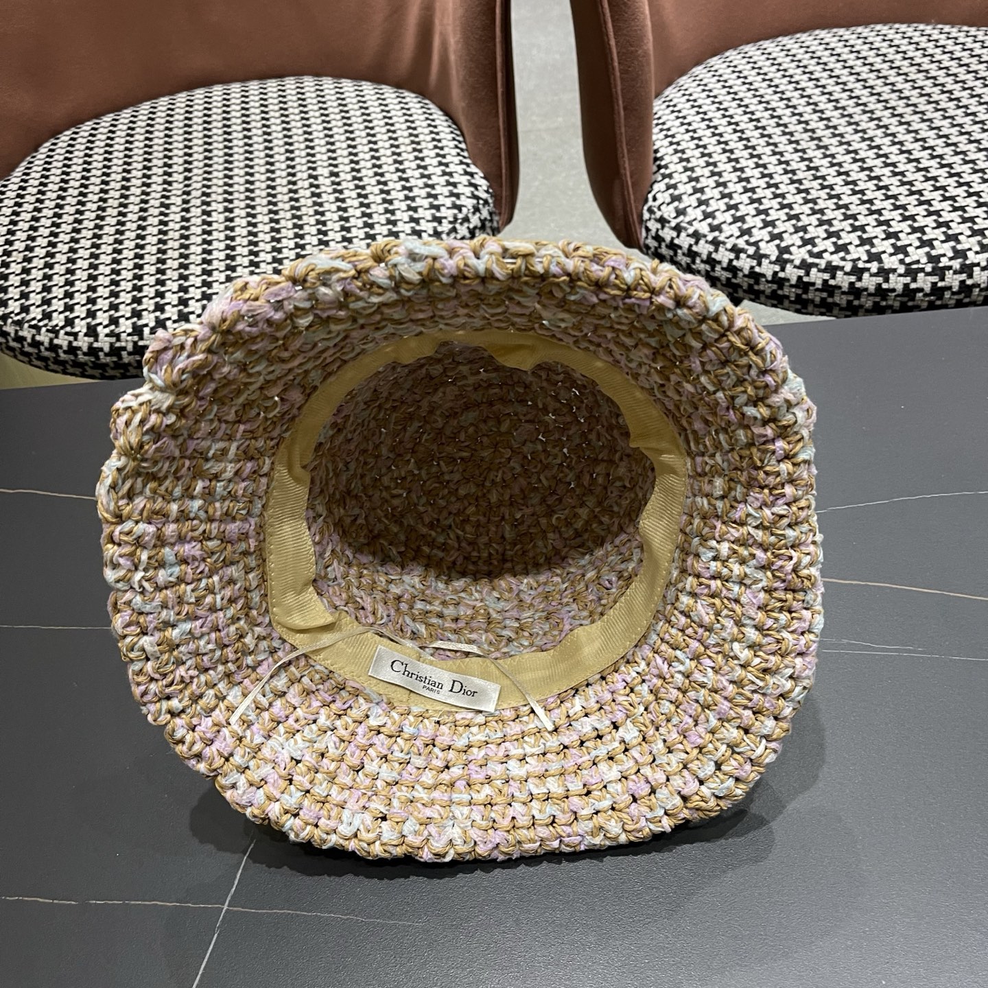 迪奥Dior 新款夏小香风大头围显脸小草帽度假遮阳防晒渔夫帽女