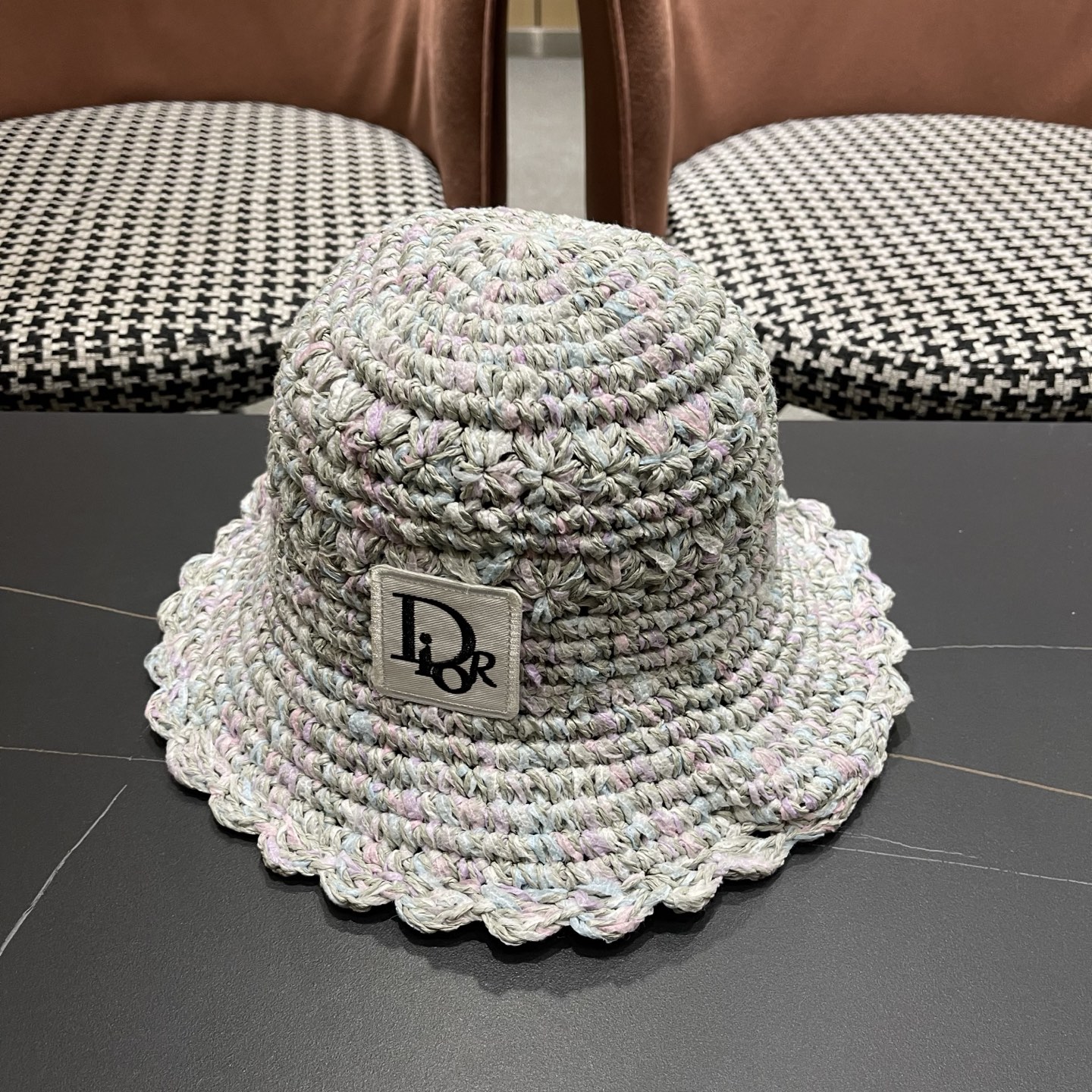 迪奥Dior 新款夏小香风大头围显脸小草帽度假遮阳防晒渔夫帽女