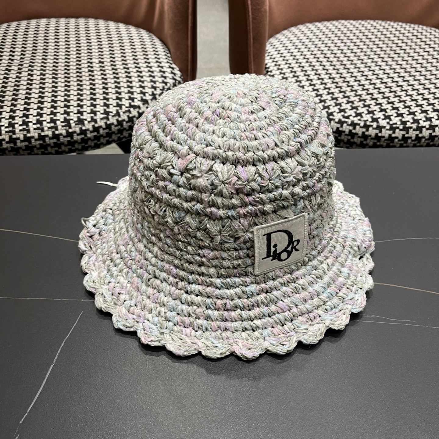 迪奥Dior 新款夏小香风大头围显脸小草帽度假遮阳防晒渔夫帽女