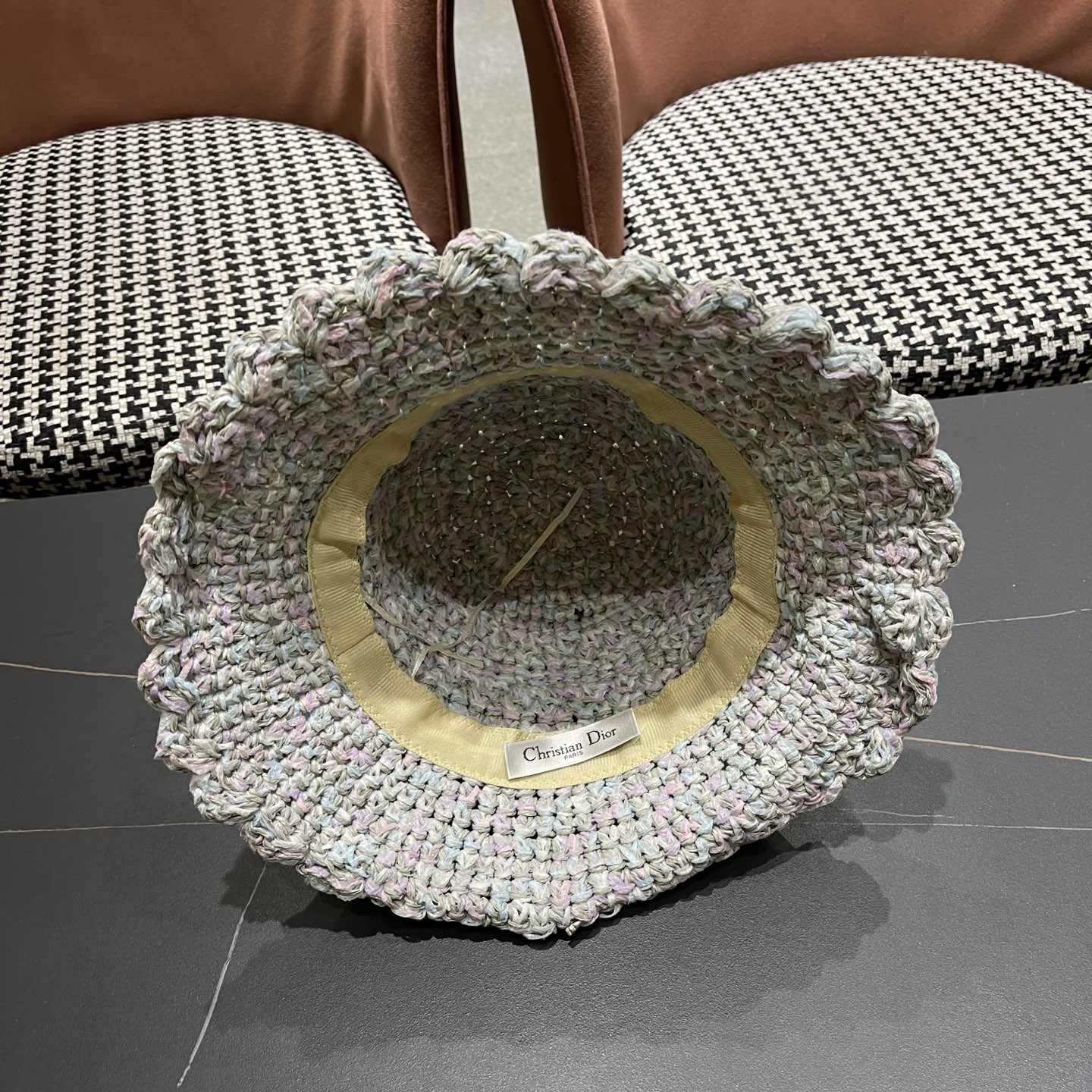 迪奥Dior 新款夏小香风大头围显脸小草帽度假遮阳防晒渔夫帽女