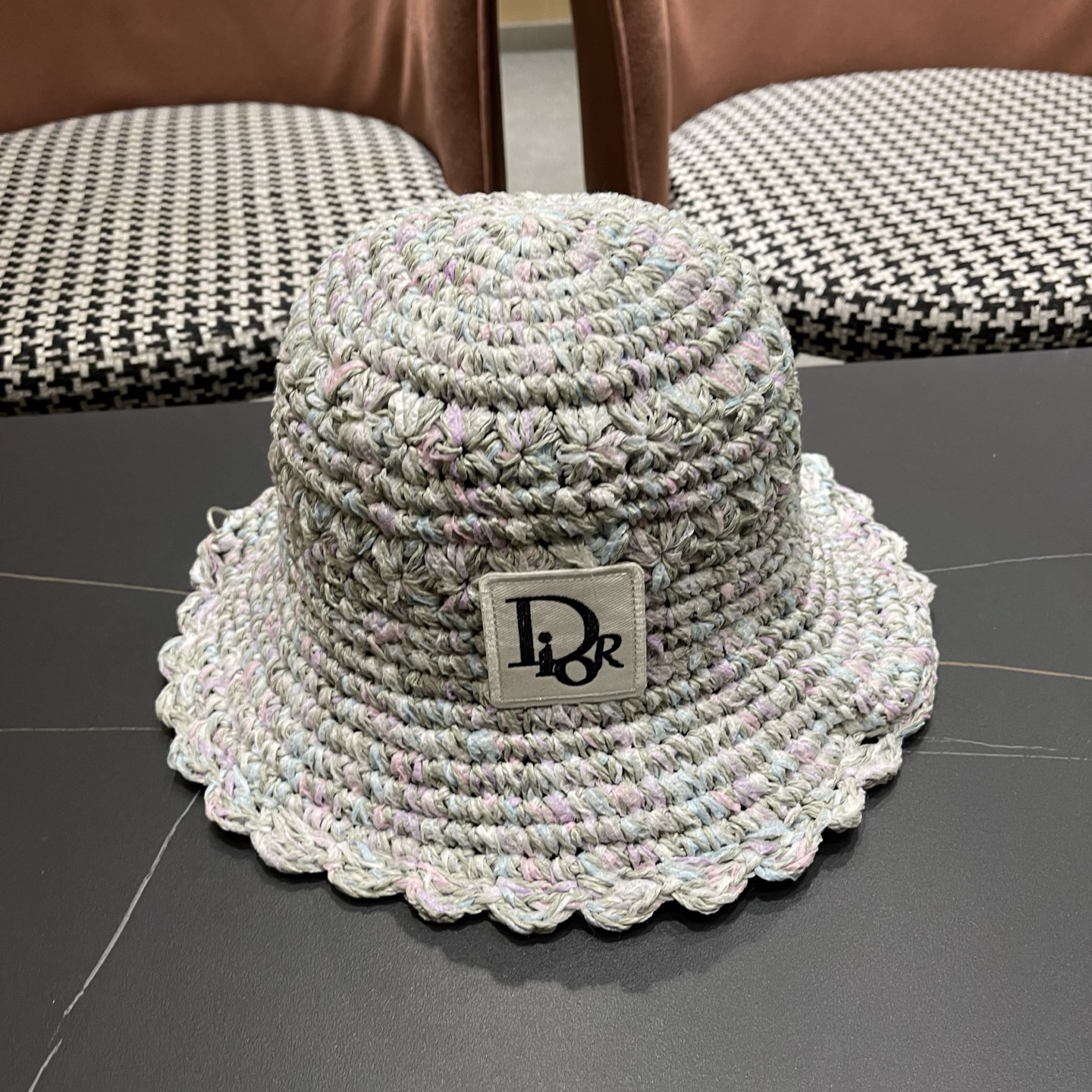 迪奥Dior 新款夏小香风大头围显脸小草帽度假遮阳防晒渔夫帽女