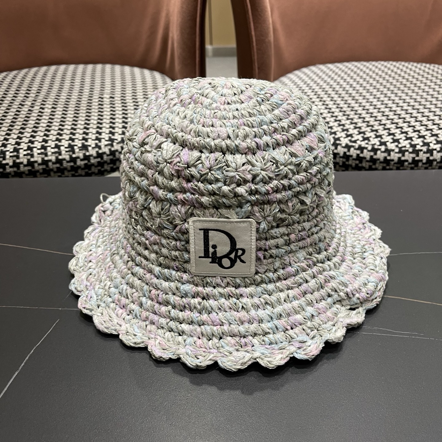 迪奥Dior 新款夏小香风大头围显脸小草帽度假遮阳防晒渔夫帽女