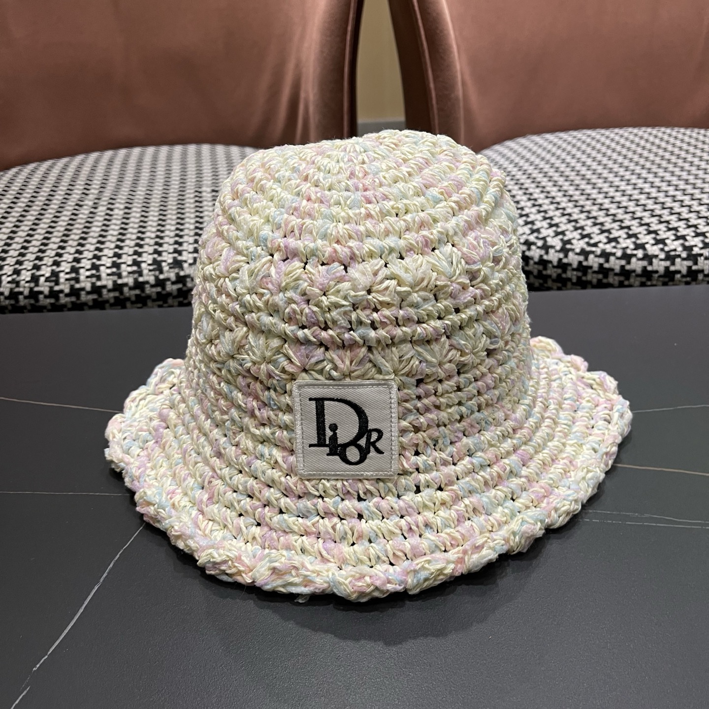 迪奥Dior 新款夏小香风大头围显脸小草帽度假遮阳防晒渔夫帽女