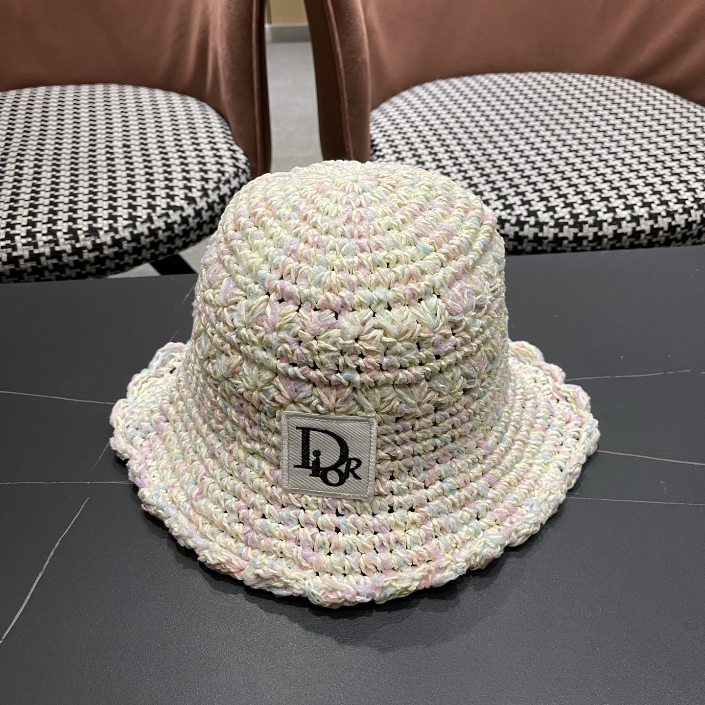 迪奥Dior 新款夏小香风大头围显脸小草帽度假遮阳防晒渔夫帽女