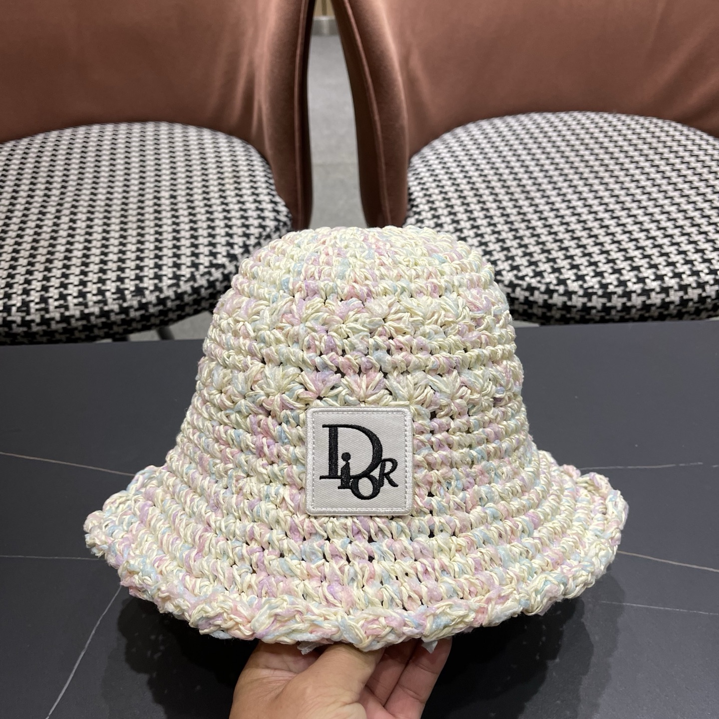 迪奥Dior 新款夏小香风大头围显脸小草帽度假遮阳防晒渔夫帽女