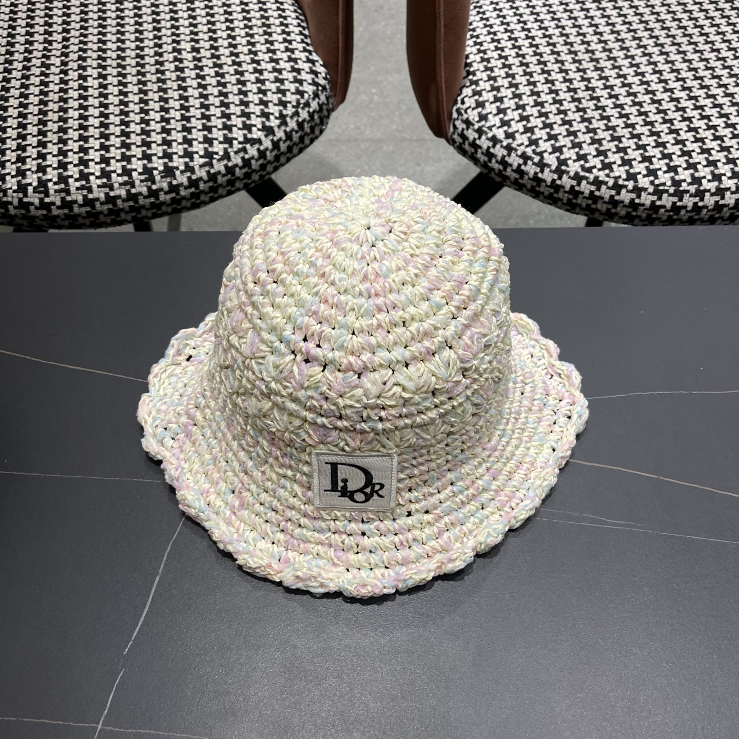 迪奥Dior 新款夏小香风大头围显脸小草帽度假遮阳防晒渔夫帽女