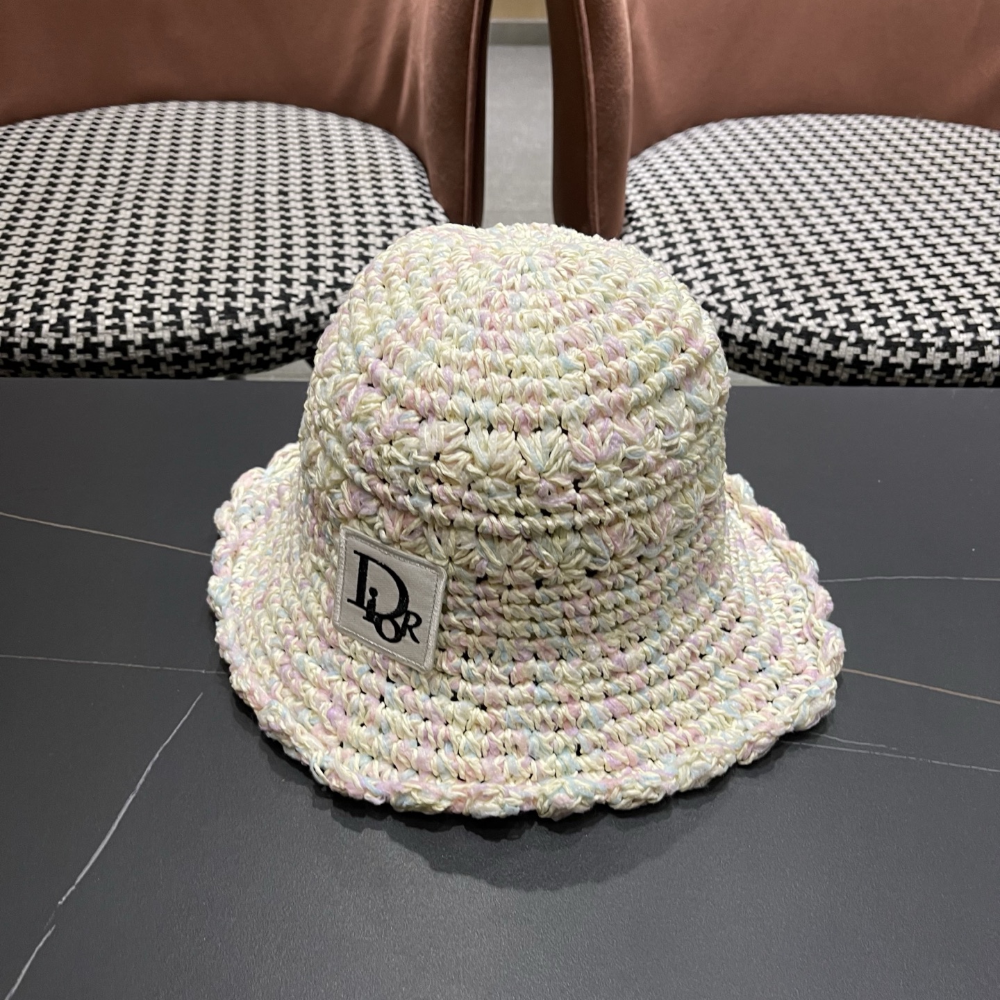 迪奥Dior 新款夏小香风大头围显脸小草帽度假遮阳防晒渔夫帽女