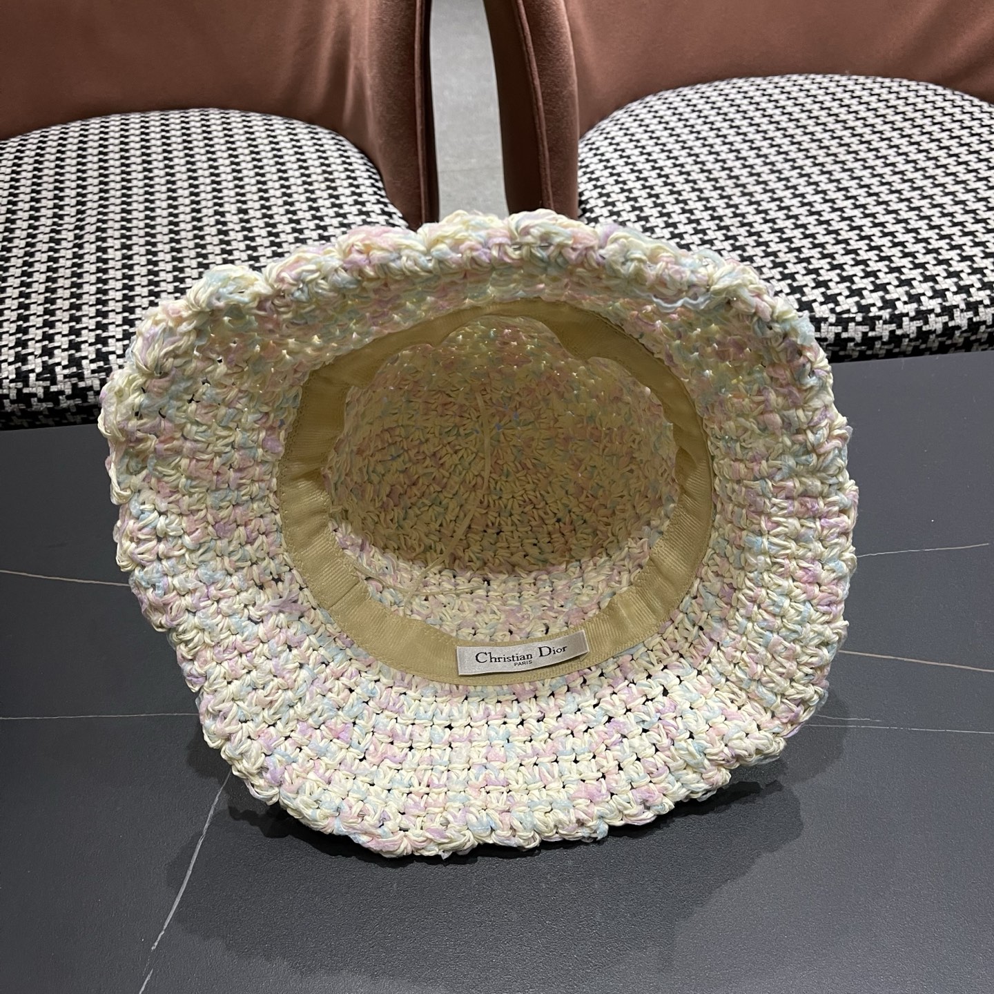 迪奥Dior 新款夏小香风大头围显脸小草帽度假遮阳防晒渔夫帽女