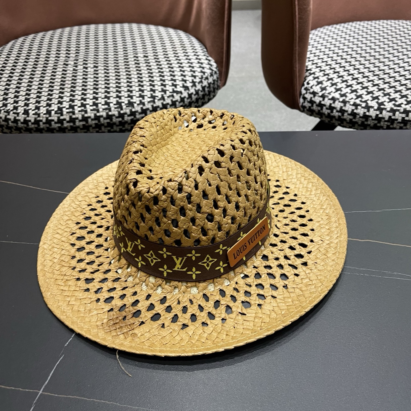 LV路易威登 新款复古巴拿马草帽女夏季镂空编织防晒遮阳帽小头围度假礼帽