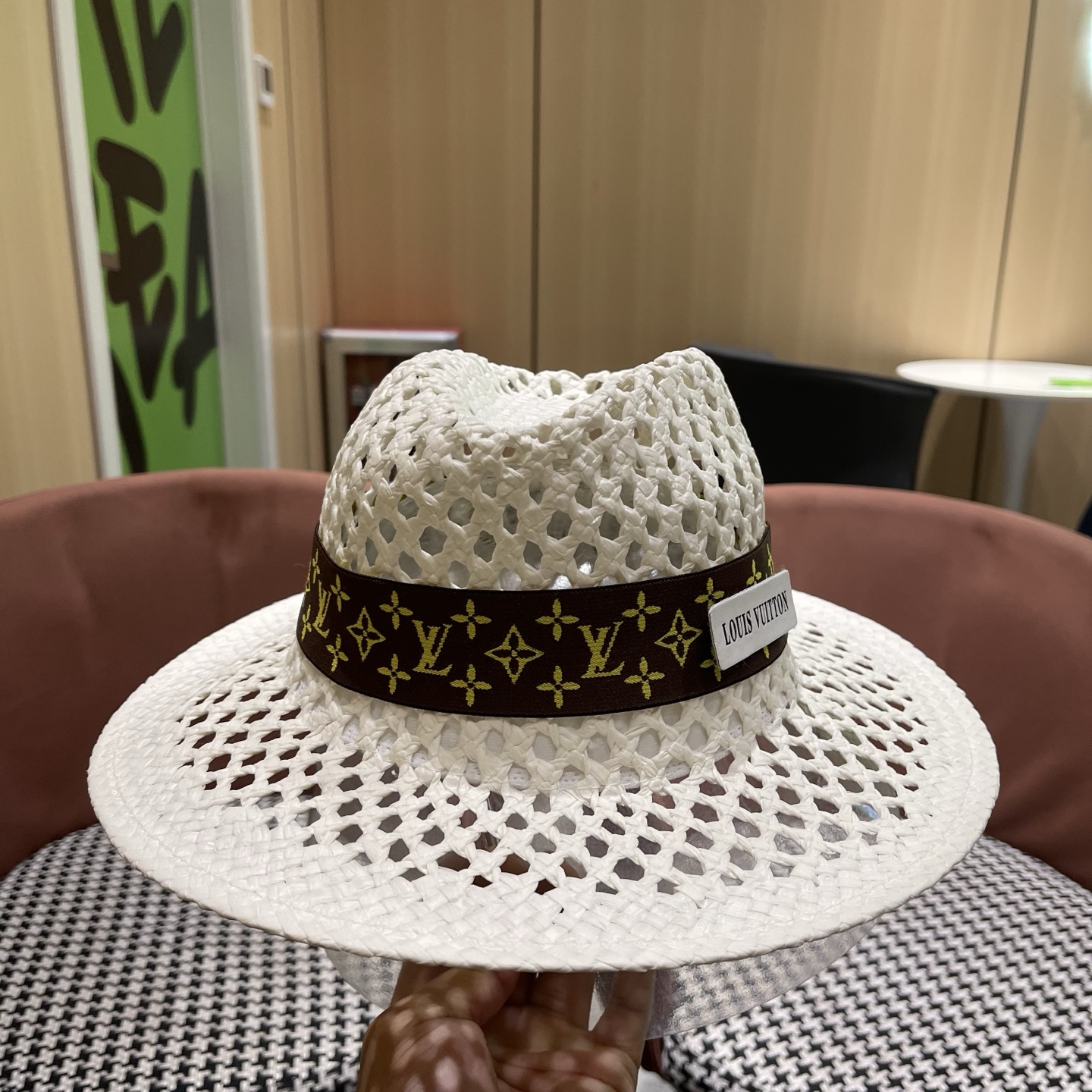 LV路易威登 新款复古巴拿马草帽女夏季镂空编织防晒遮阳帽小头围度假礼帽