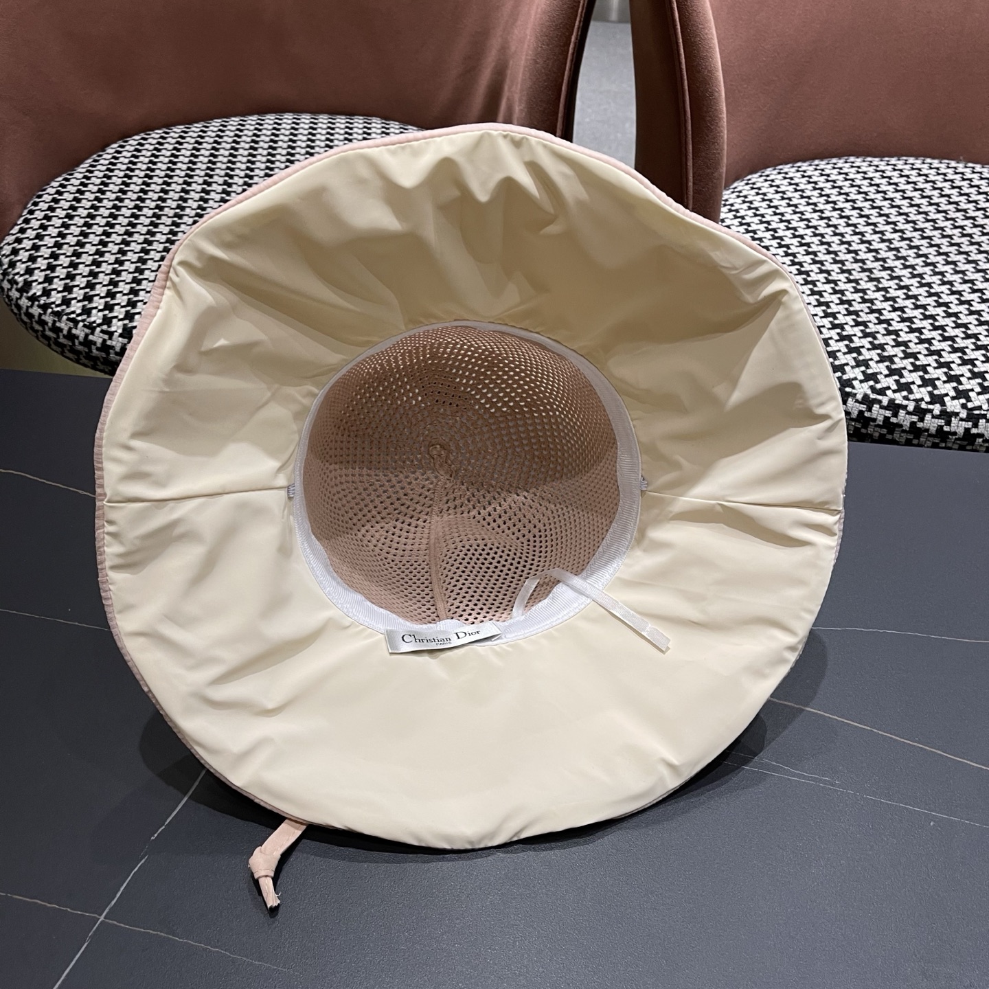 Dior迪奥 款珍珠蝴蝶结渔夫帽女夏季时尚大檐防紫外线防晒遮阳帽太阳帽潮