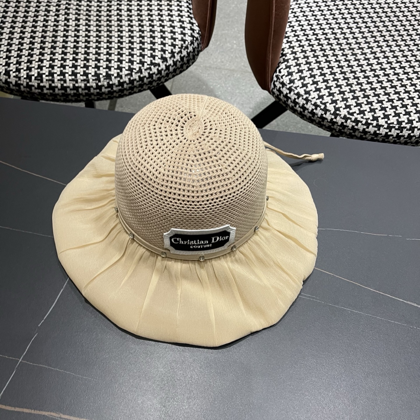 Dior迪奥 款珍珠蝴蝶结渔夫帽女夏季时尚大檐防紫外线防晒遮阳帽太阳帽潮
