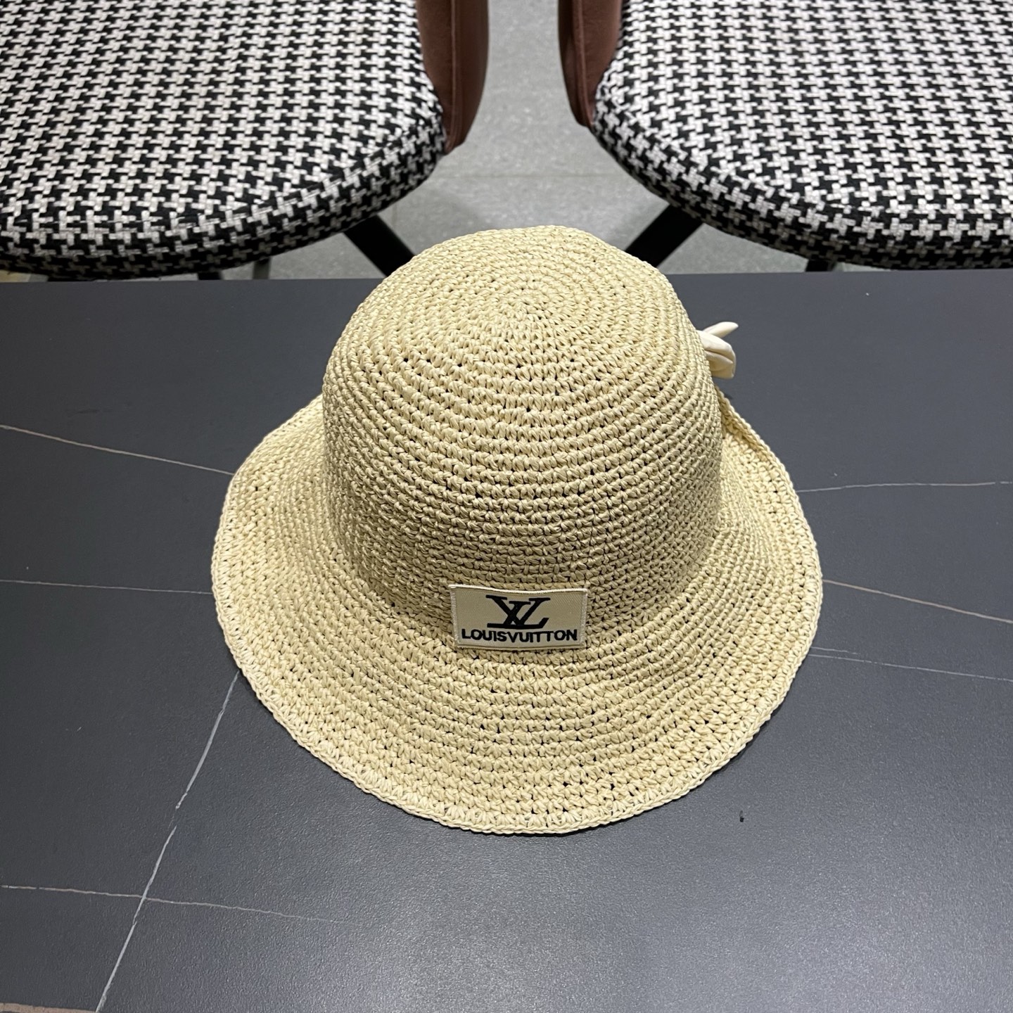 LV路易威登 夏天新款遮阳帽时尚女士防晒草帽遮脸蝴蝶结太阳帽沙滩透气渔夫帽