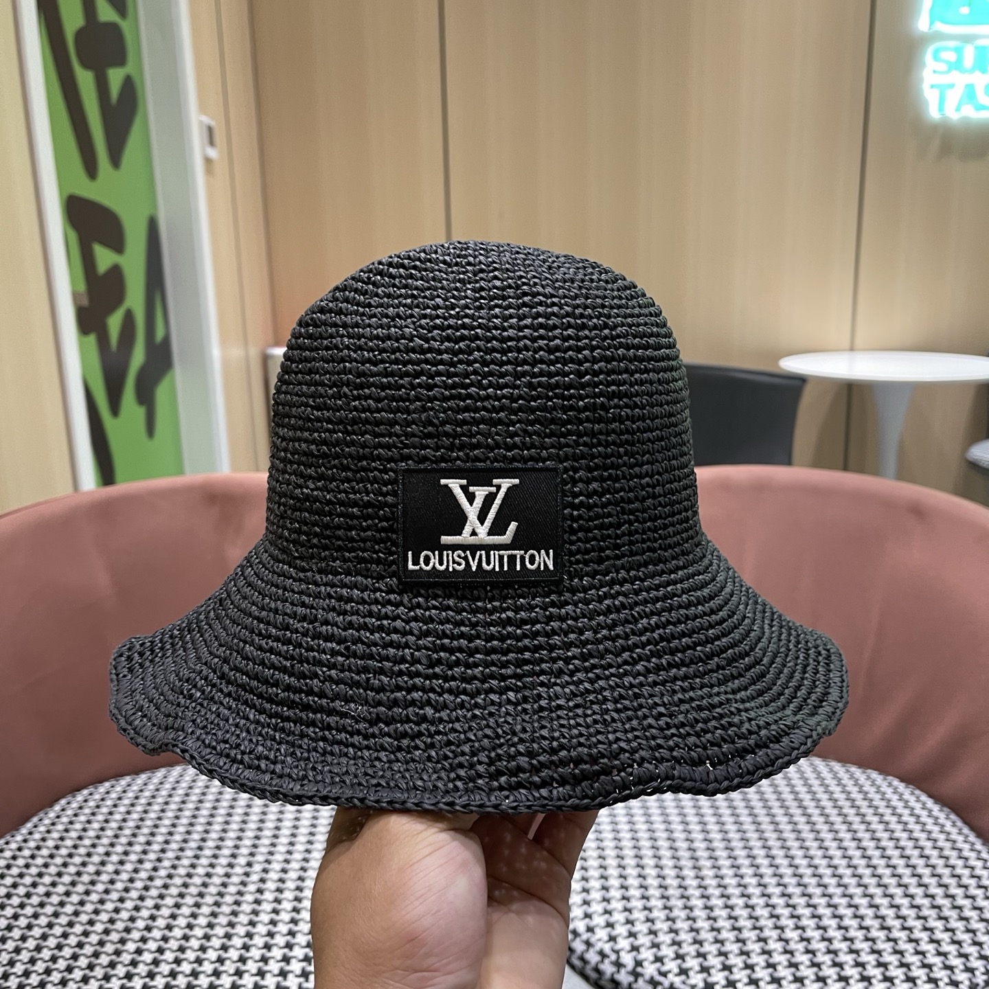 LV路易威登 夏天新款遮阳帽时尚女士防晒草帽遮脸蝴蝶结太阳帽沙滩透气渔夫帽