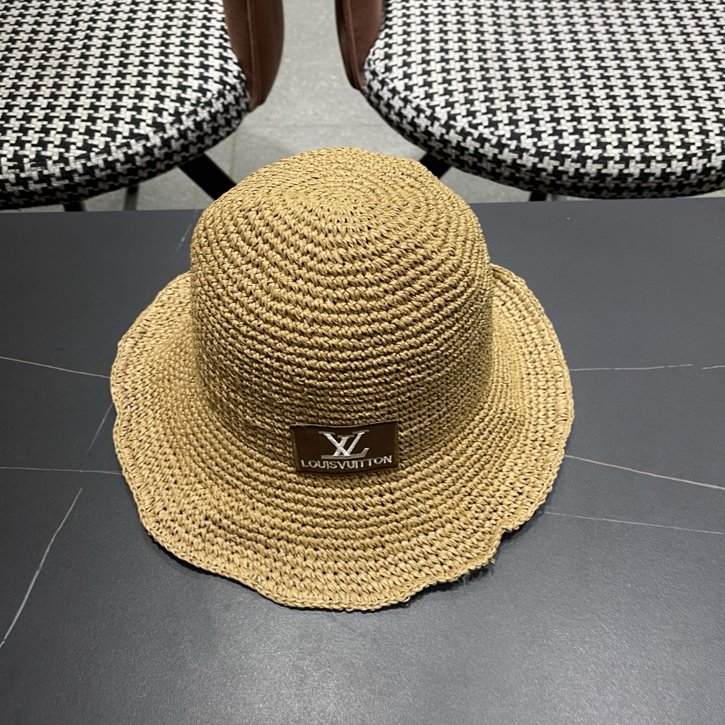 LV路易威登 夏天新款遮阳帽时尚女士防晒草帽遮脸蝴蝶结太阳帽沙滩透气渔夫帽