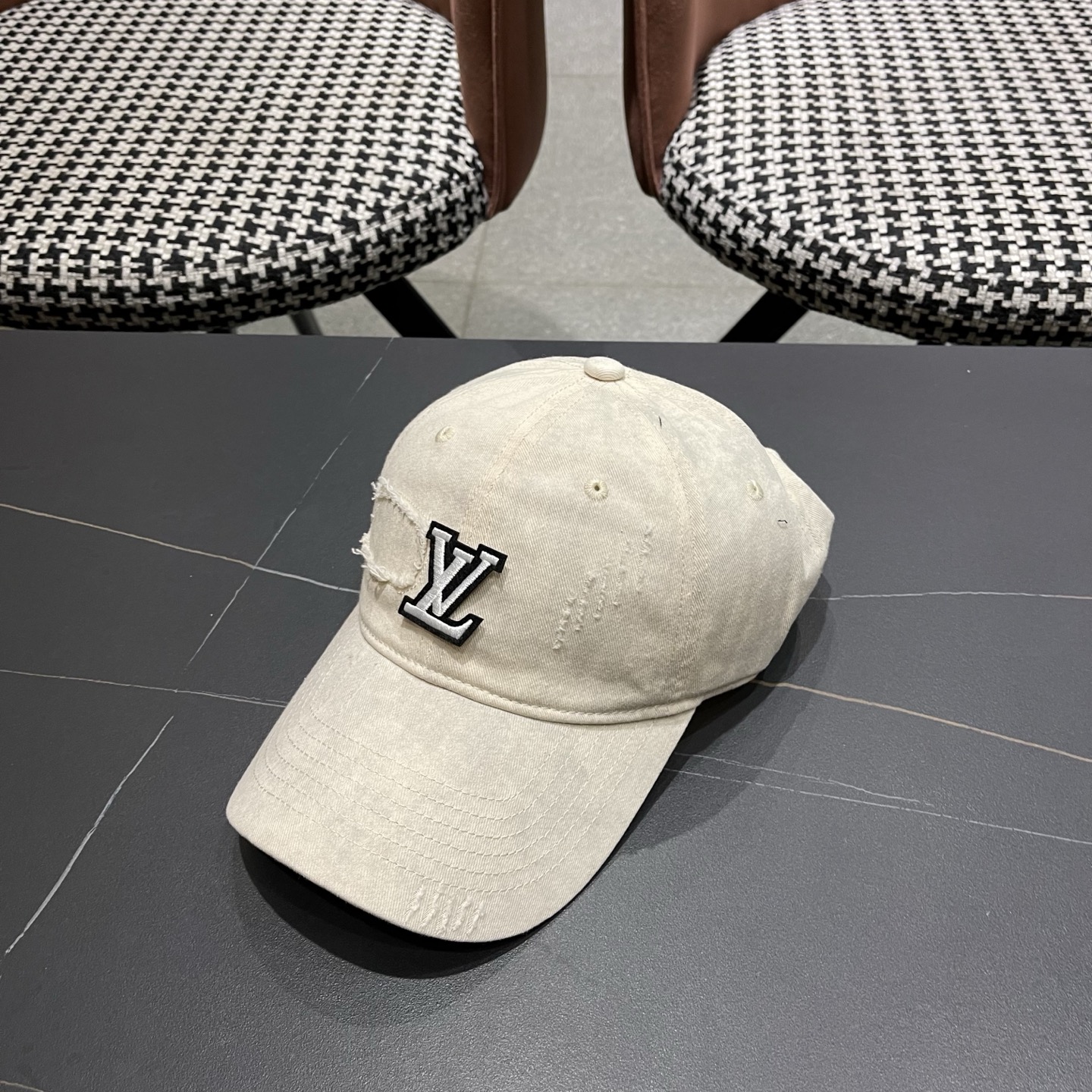 LV路易威登 美式复古棒球帽女夏季2026新款大头围灰色宽帽檐帽子显脸小鸭舌帽