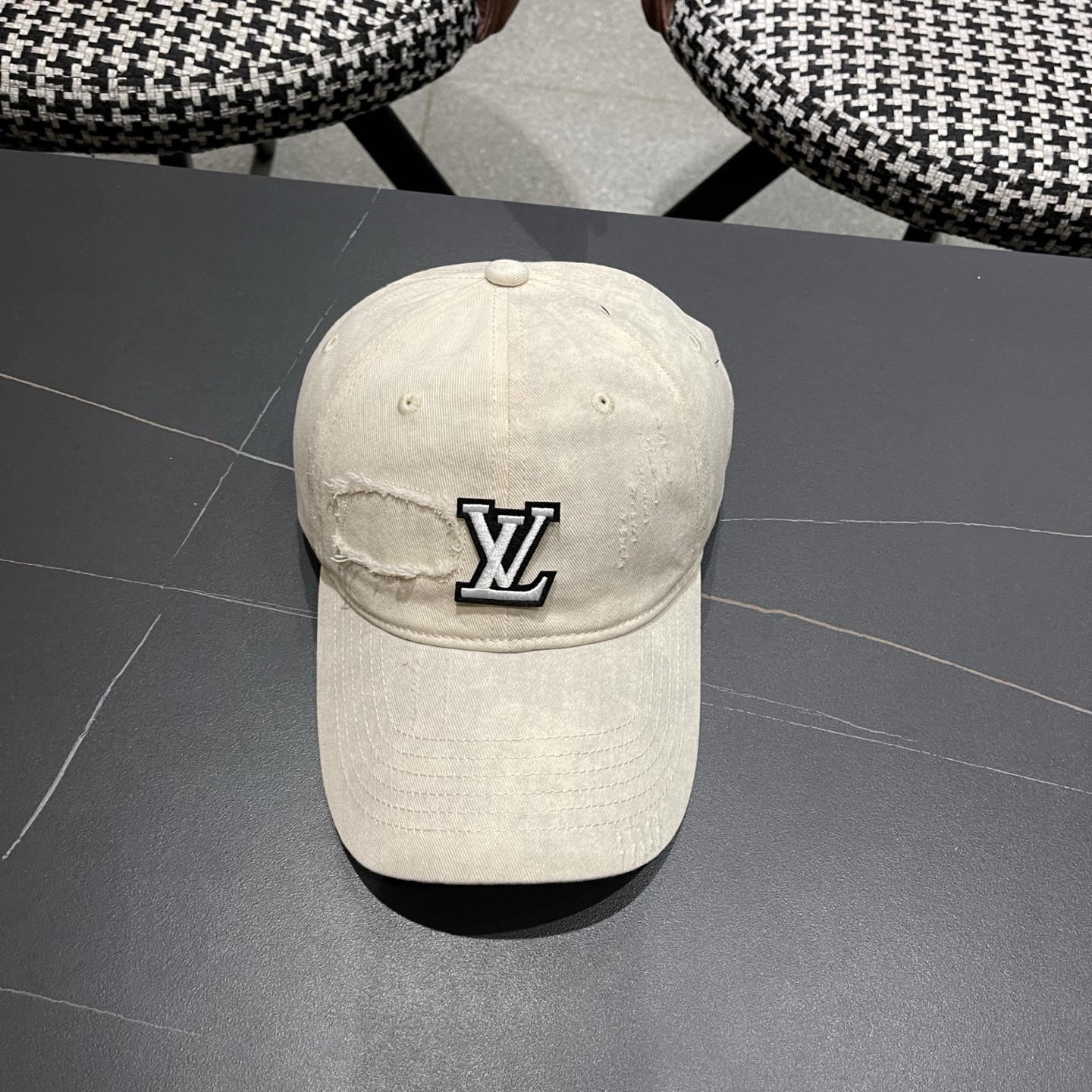 LV路易威登 美式复古棒球帽女夏季2026新款大头围灰色宽帽檐帽子显脸小鸭舌帽