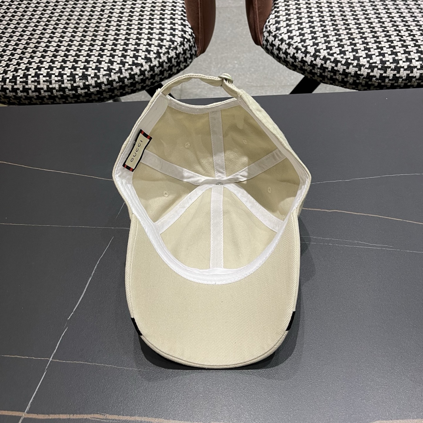 古奇棒球帽♥️GUCCI🧢官网新品，棒球帽，原单品质火爆来袭 高档大气上档次！低调奢华，方便携带！跑量！