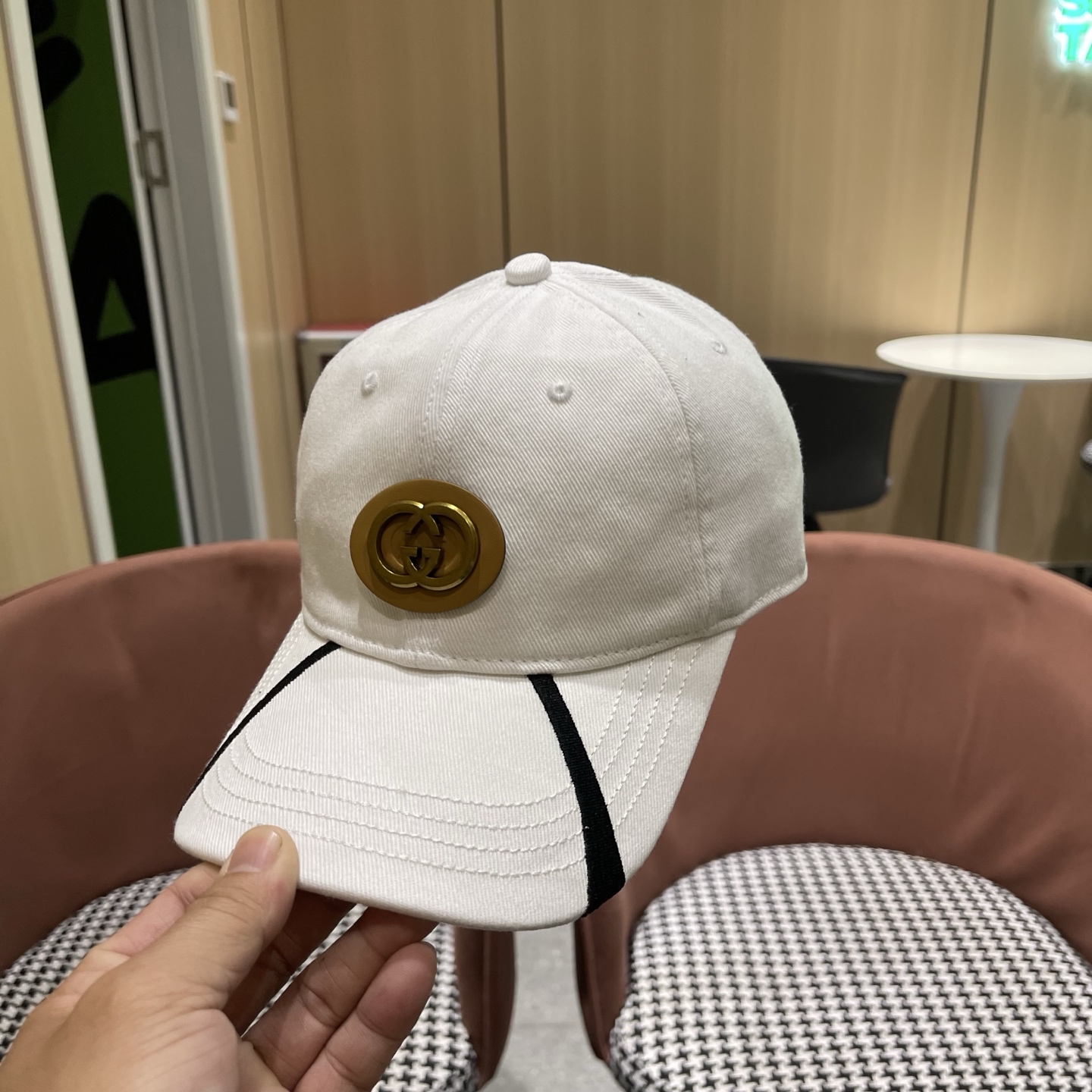 古奇棒球帽♥️GUCCI🧢官网新品，棒球帽，原单品质火爆来袭 高档大气上档次！低调奢华，方便携带！跑量！