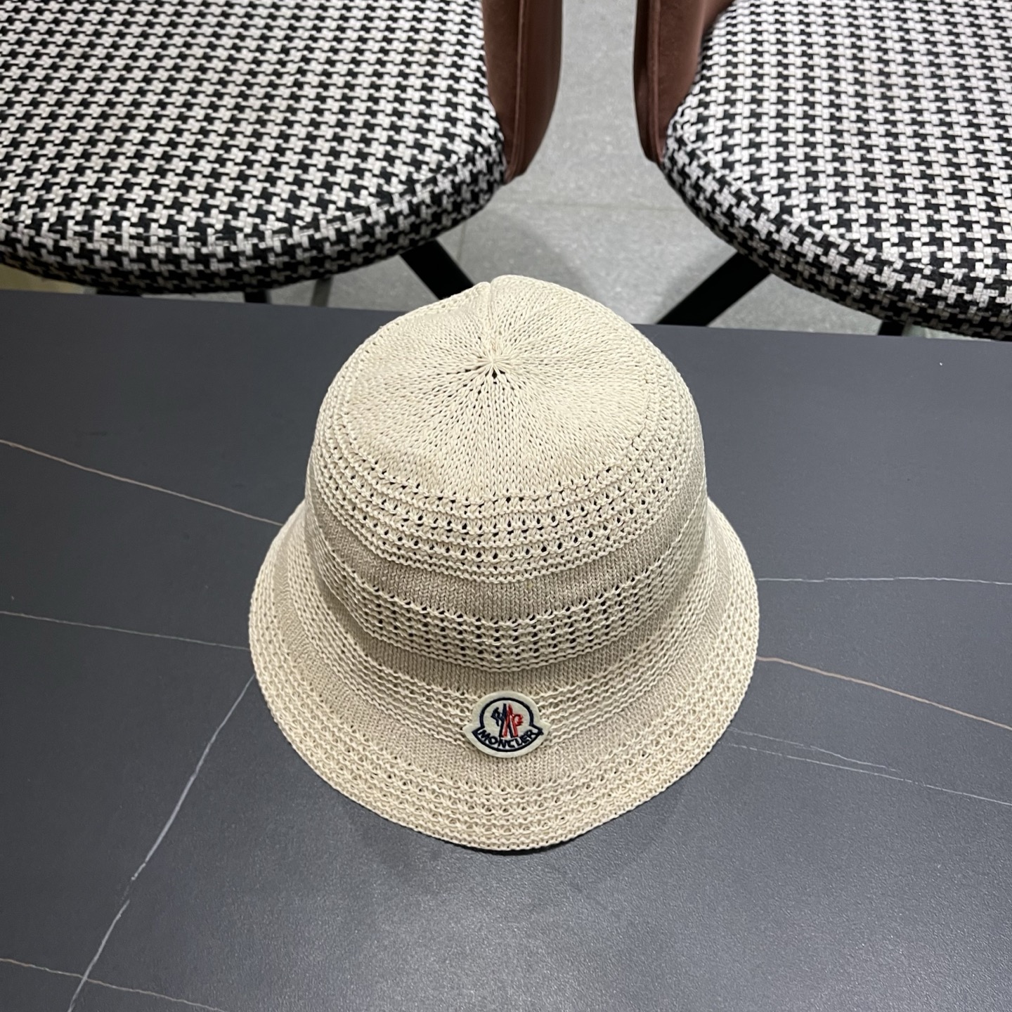 MONCLER（蒙口）新款时尚遮阳防晒渔夫帽韩版镂空透气水桶帽显脸小