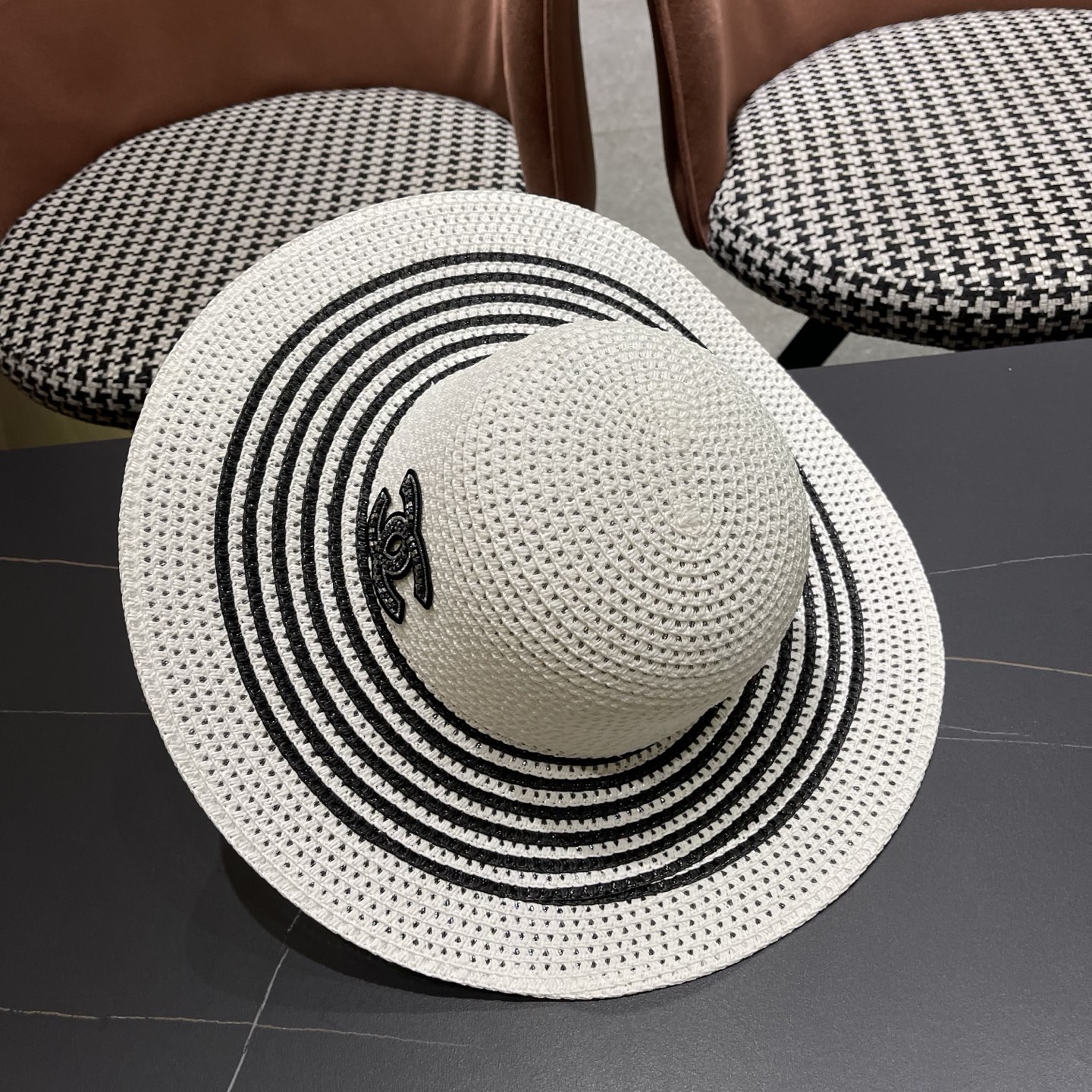 CHANEL香奈儿 网纱大檐草帽赫本风法式优雅出游旅行度假沙滩遮阳防晒网红渔夫帽