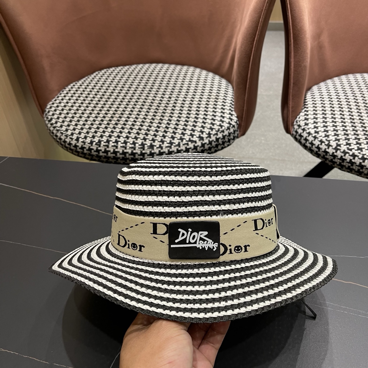 Dior迪奥 新款夏季草编平顶礼帽女款遮阳防晒海边沙滩帽英伦复古时尚