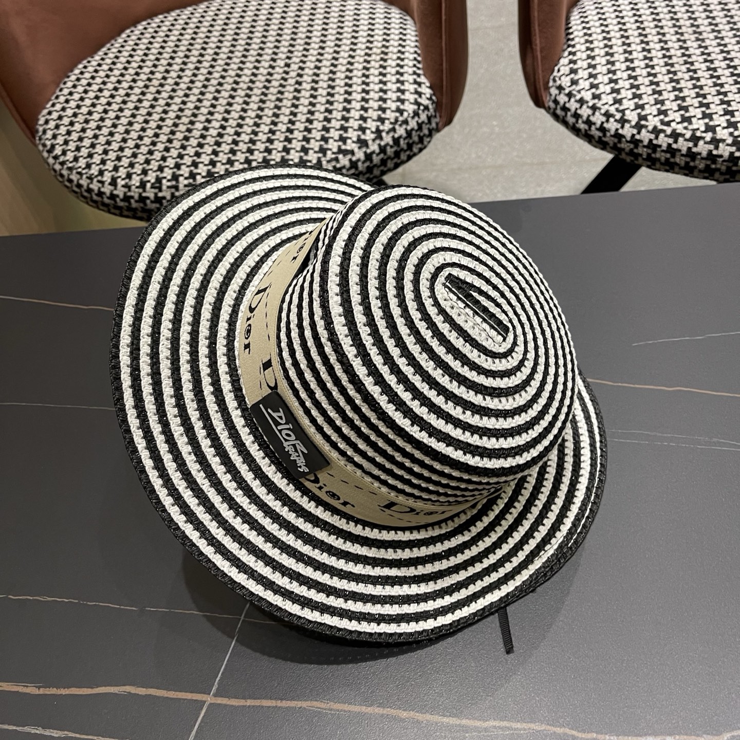 Dior迪奥 新款夏季草编平顶礼帽女款遮阳防晒海边沙滩帽英伦复古时尚