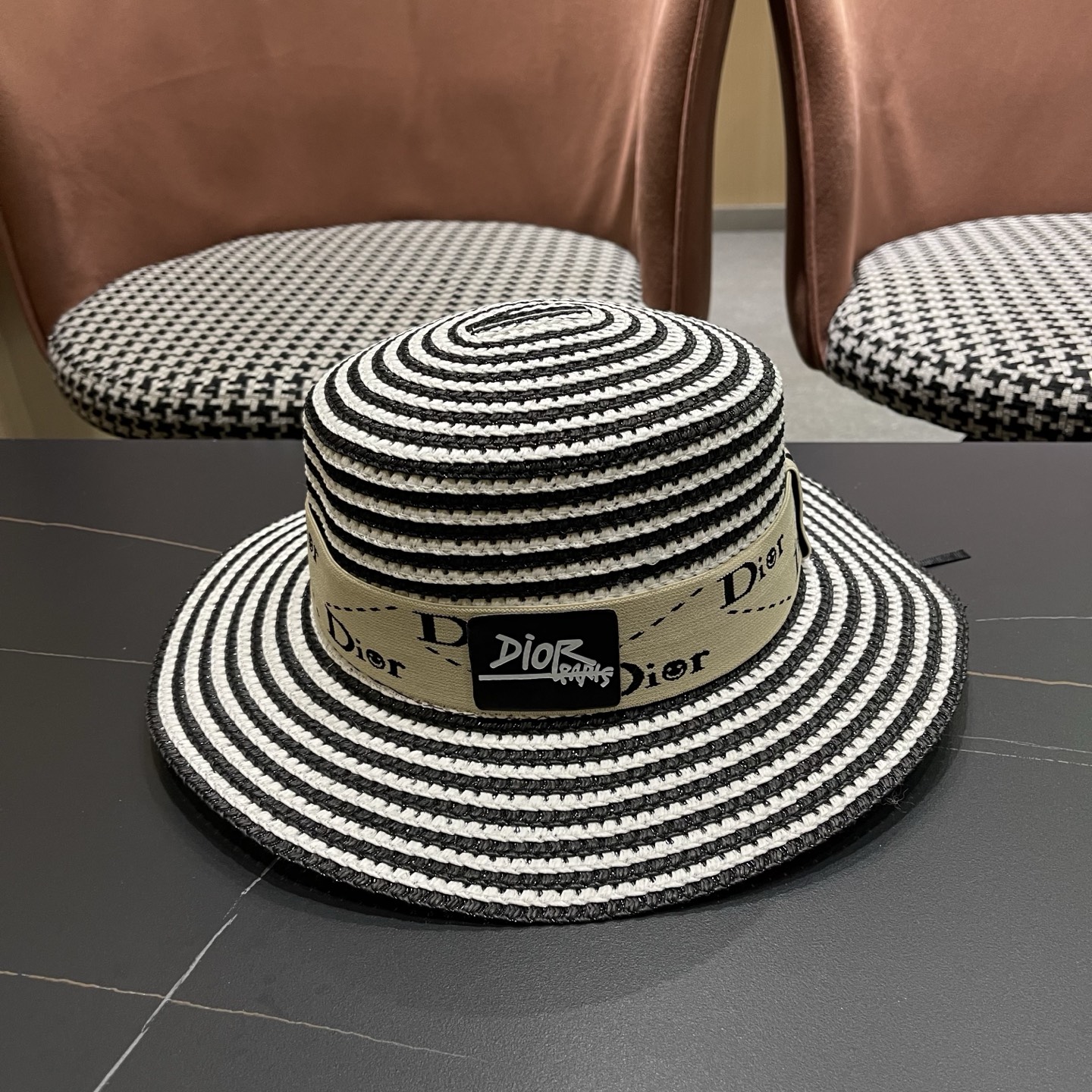 Dior迪奥 新款夏季草编平顶礼帽女款遮阳防晒海边沙滩帽英伦复古时尚
