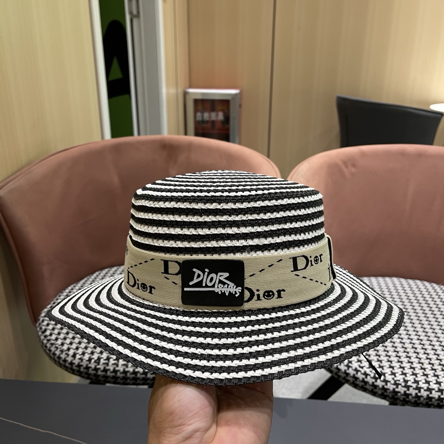 Dior迪奥 新款夏季草编平顶礼帽女款遮阳防晒海边沙滩帽英伦复古时尚