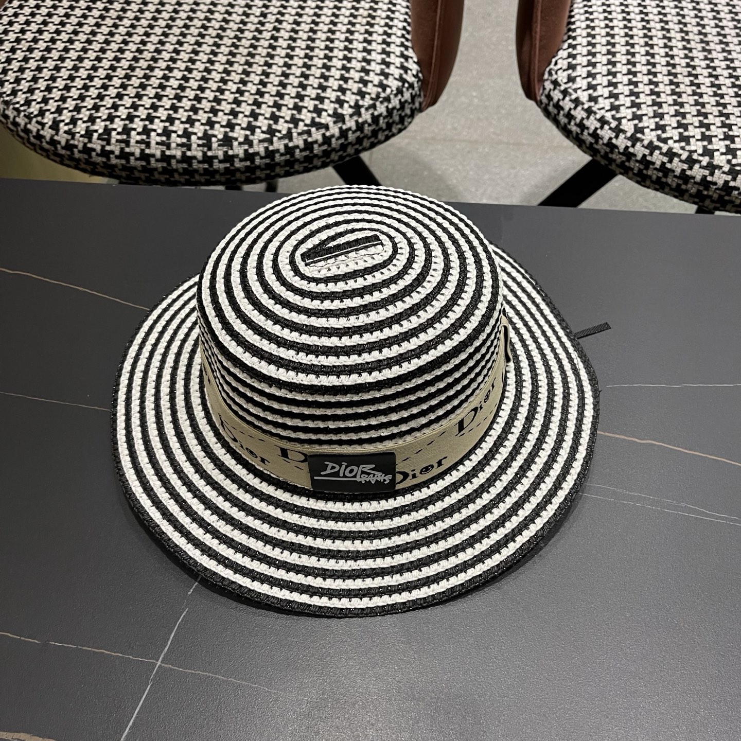 Dior迪奥 新款夏季草编平顶礼帽女款遮阳防晒海边沙滩帽英伦复古时尚