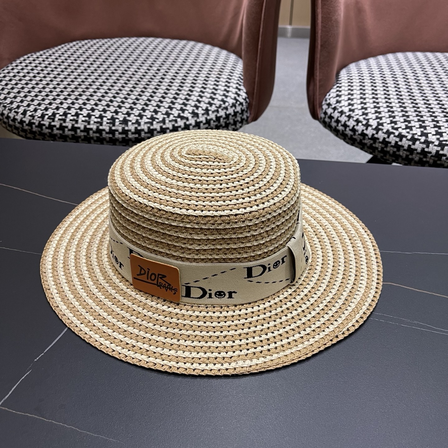 Dior迪奥 新款夏季草编平顶礼帽女款遮阳防晒海边沙滩帽英伦复古时尚