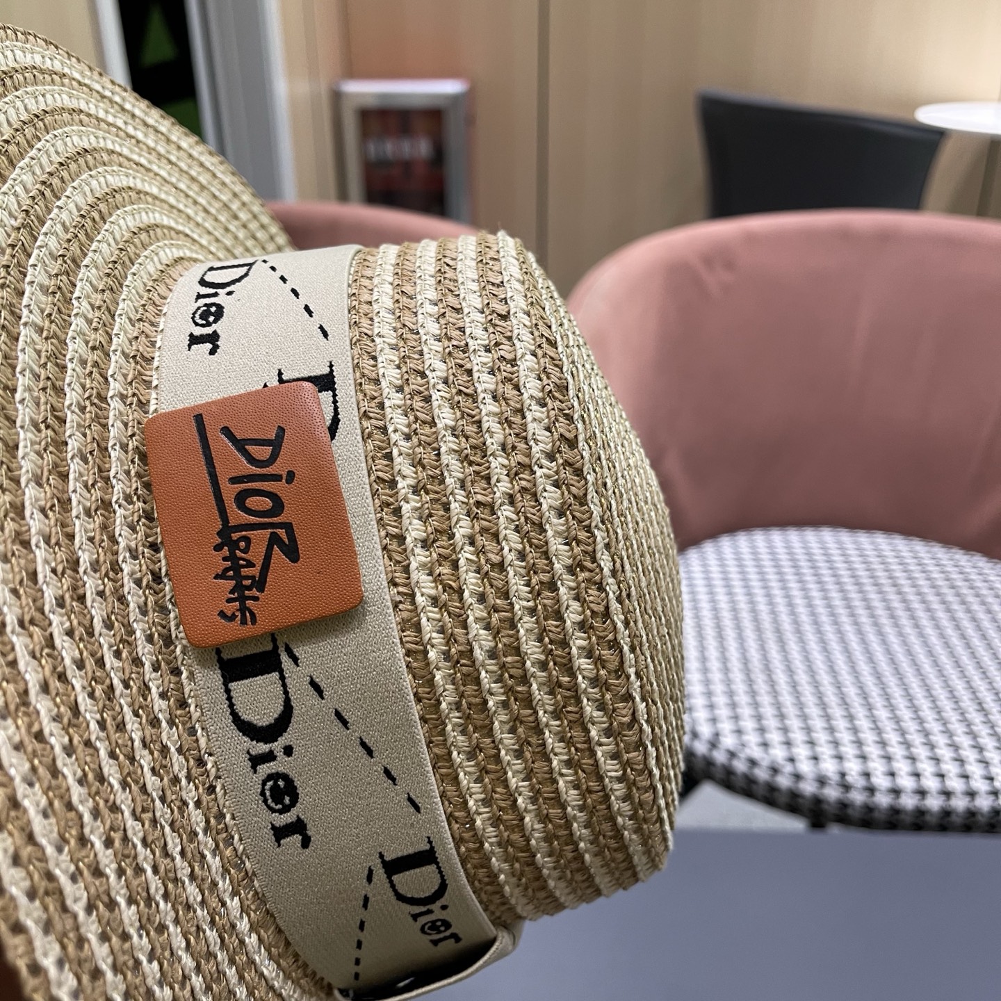 Dior迪奥 新款夏季草编平顶礼帽女款遮阳防晒海边沙滩帽英伦复古时尚