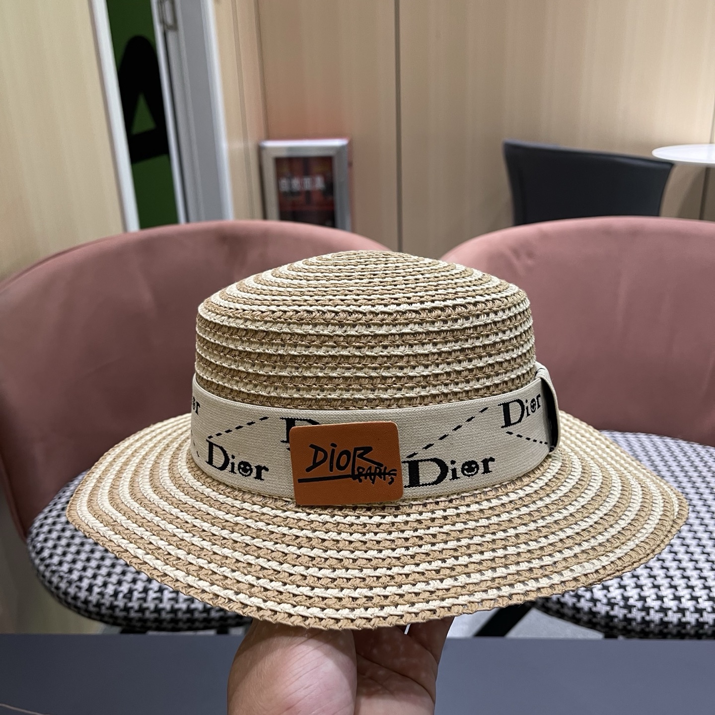 Dior迪奥 新款夏季草编平顶礼帽女款遮阳防晒海边沙滩帽英伦复古时尚